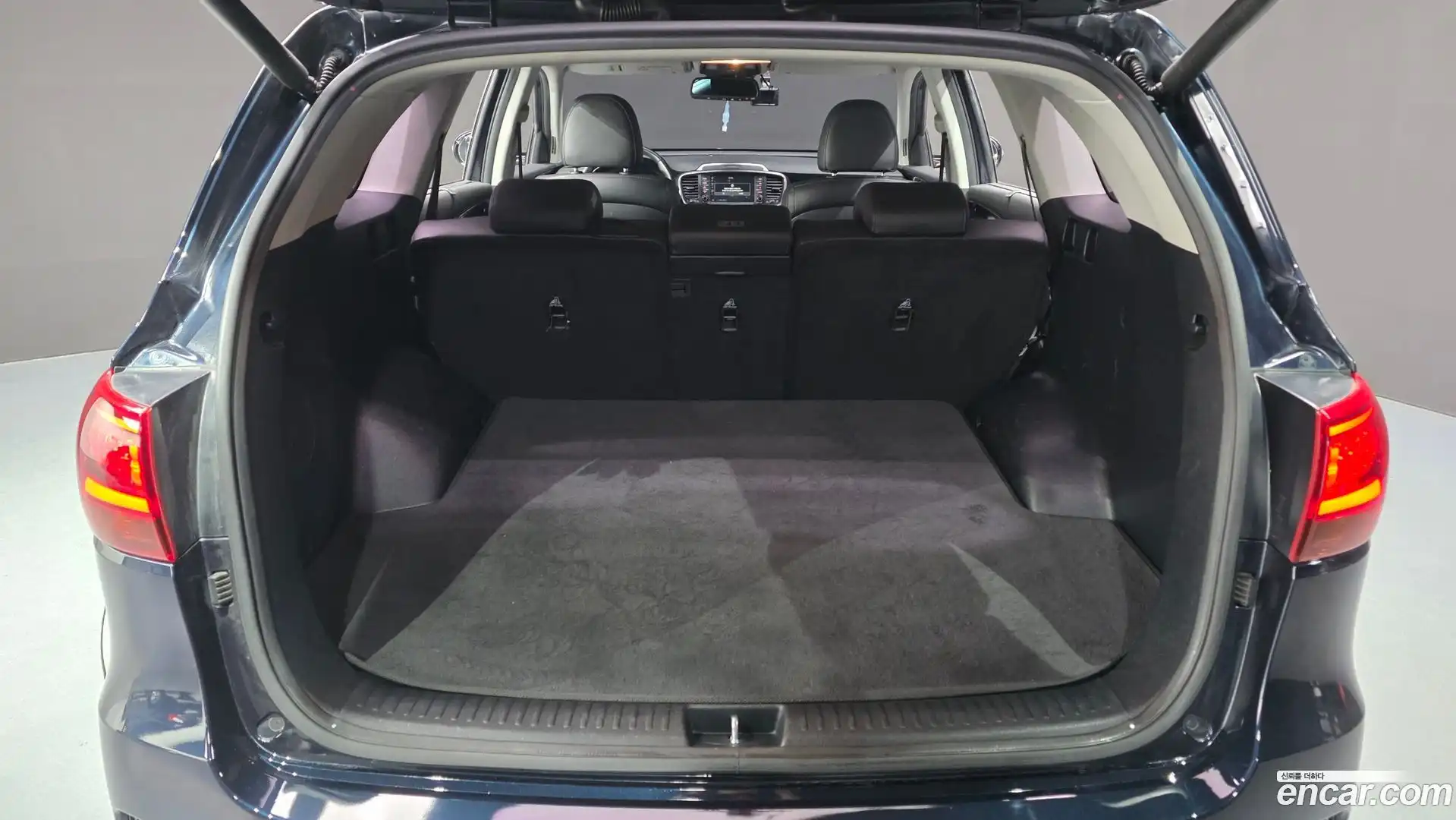 Sorento Kia 2019.8-OPTION-021