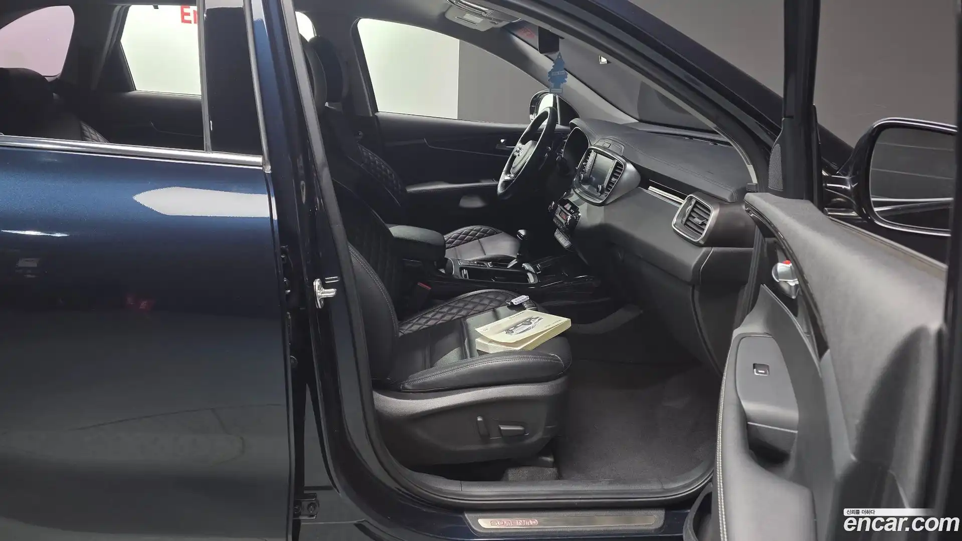 Sorento Kia 2019.8-INNER-036