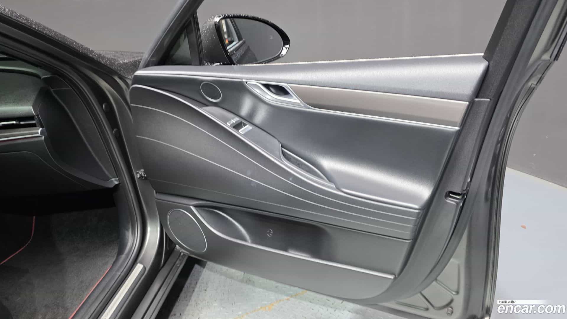 G80 Genesis 2021.11-INNER-034
