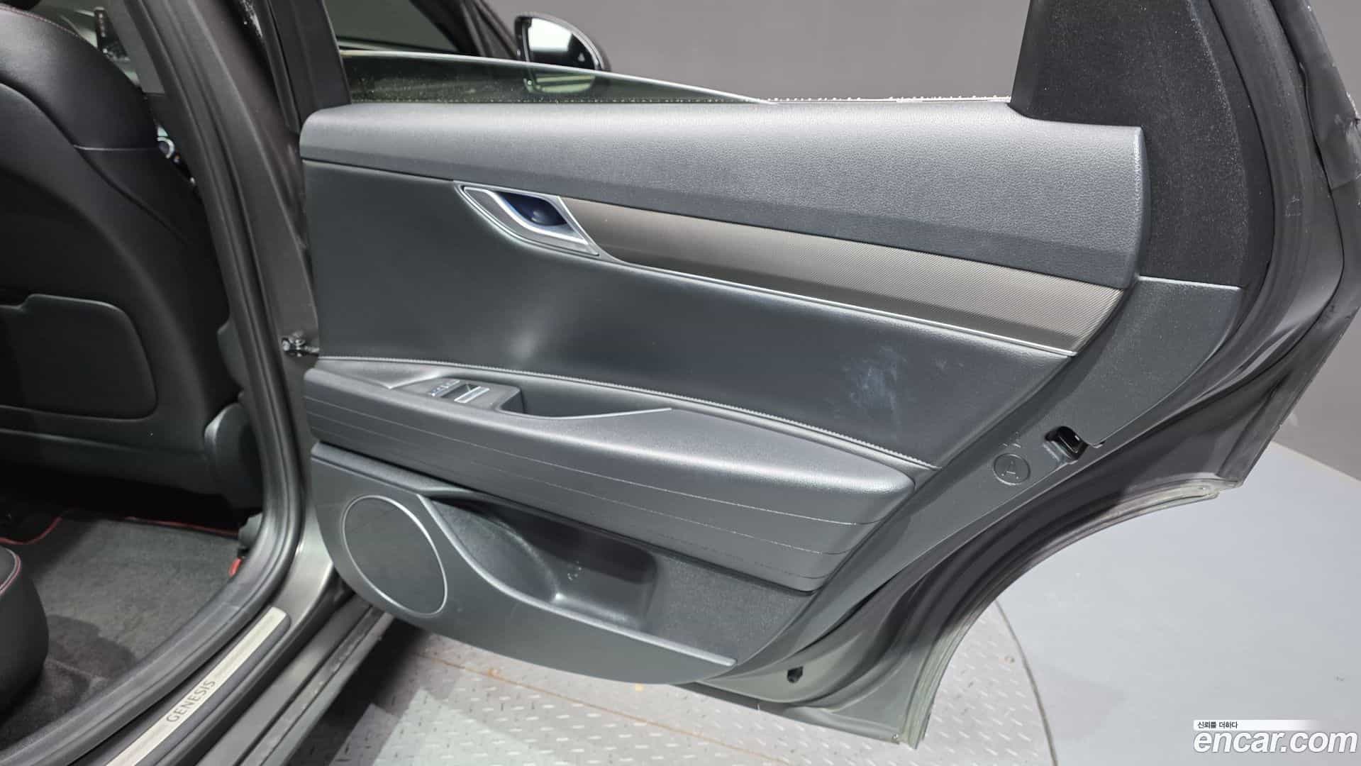 G80 Genesis 2021.11-INNER-035