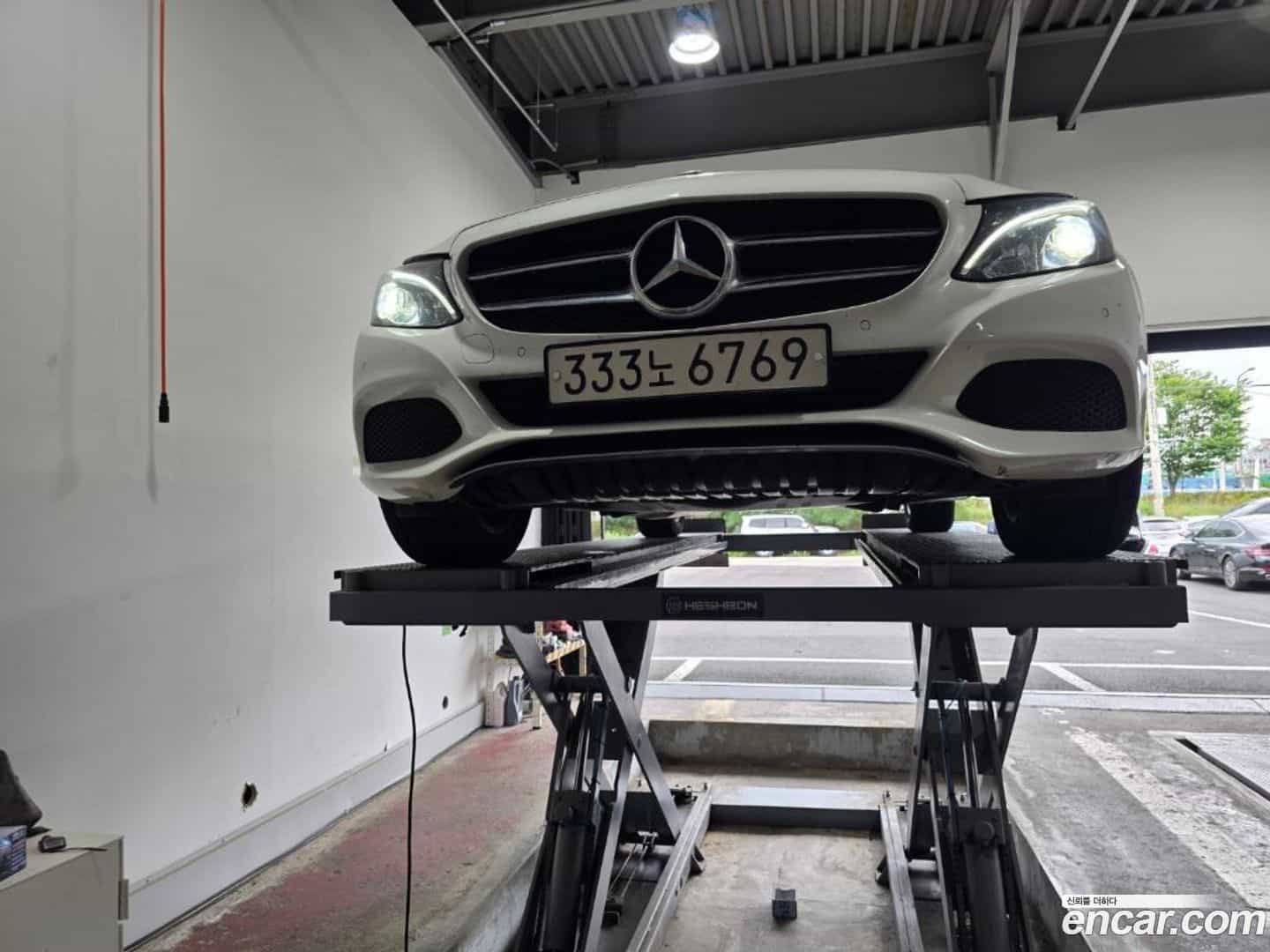 C-Class Mercedes-Benz 2016.1-OUTER-001