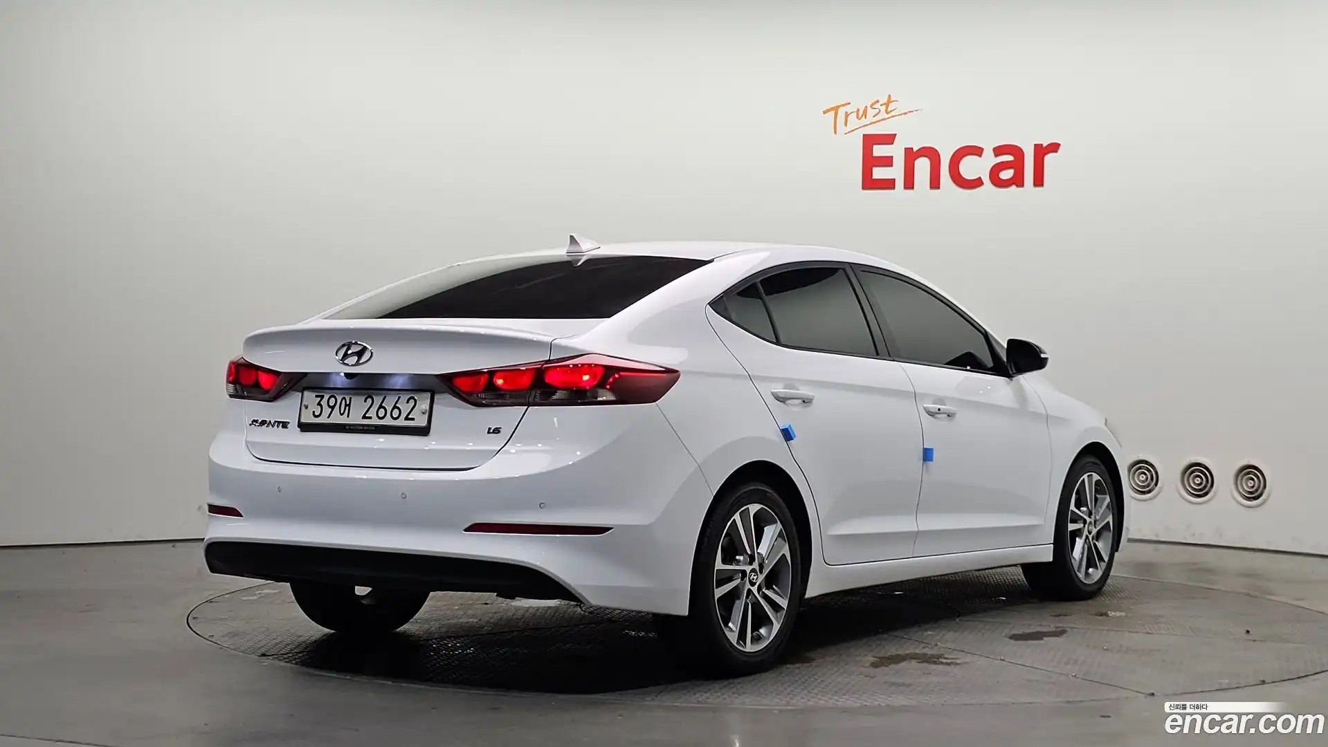 AVANTE Hyundai 2018.3-OUTER-002