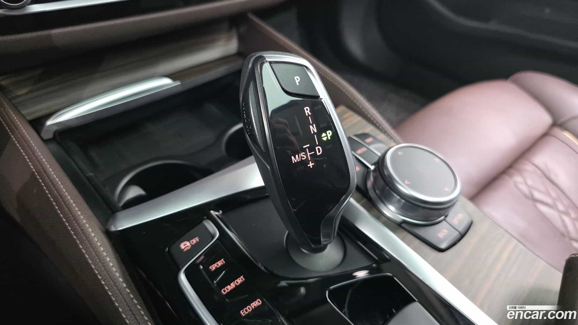 5-Series BMW 2018.8-INNER-009