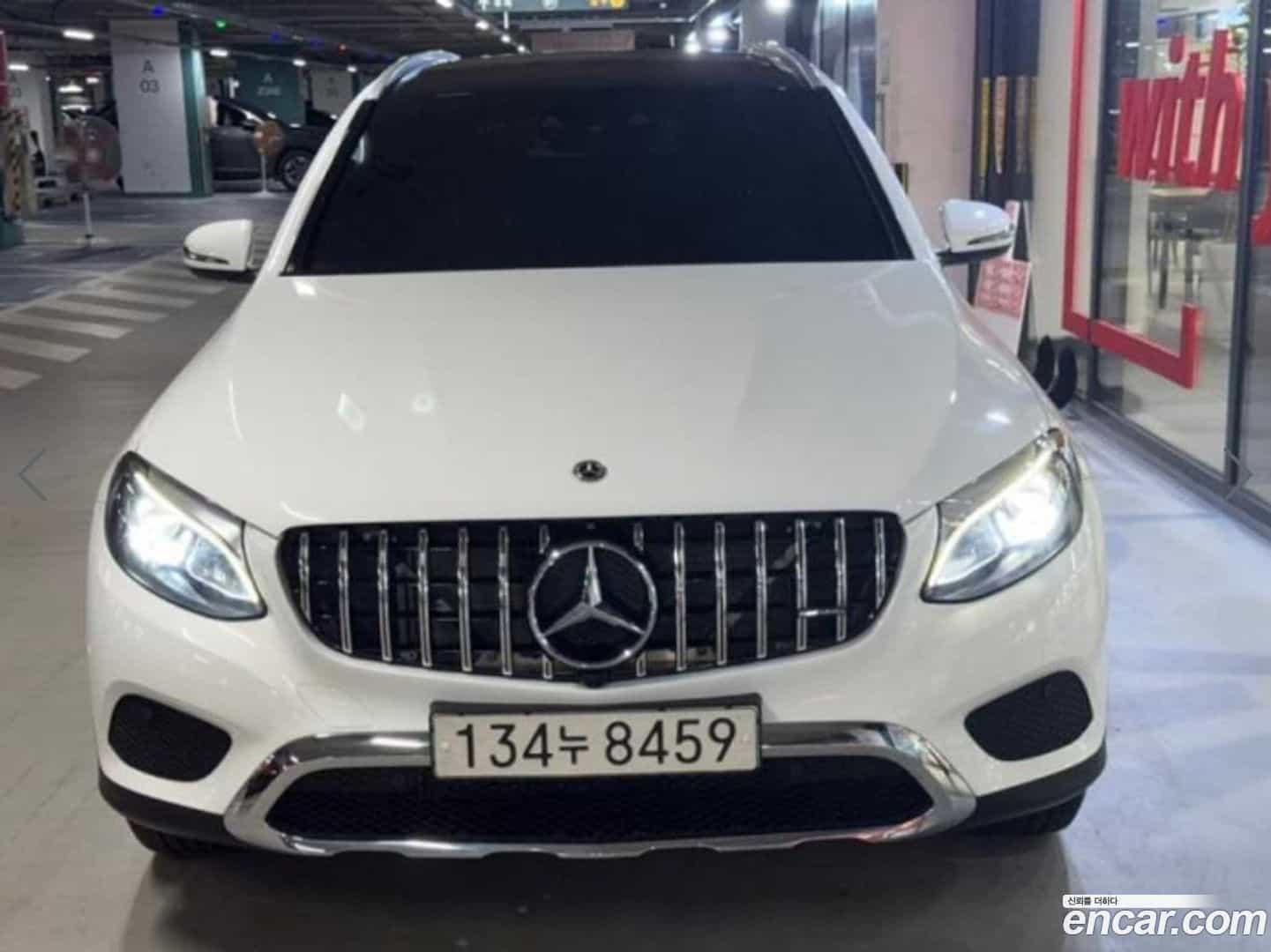 GLC-Class Mercedes-Benz 2017.1-OUTER-002