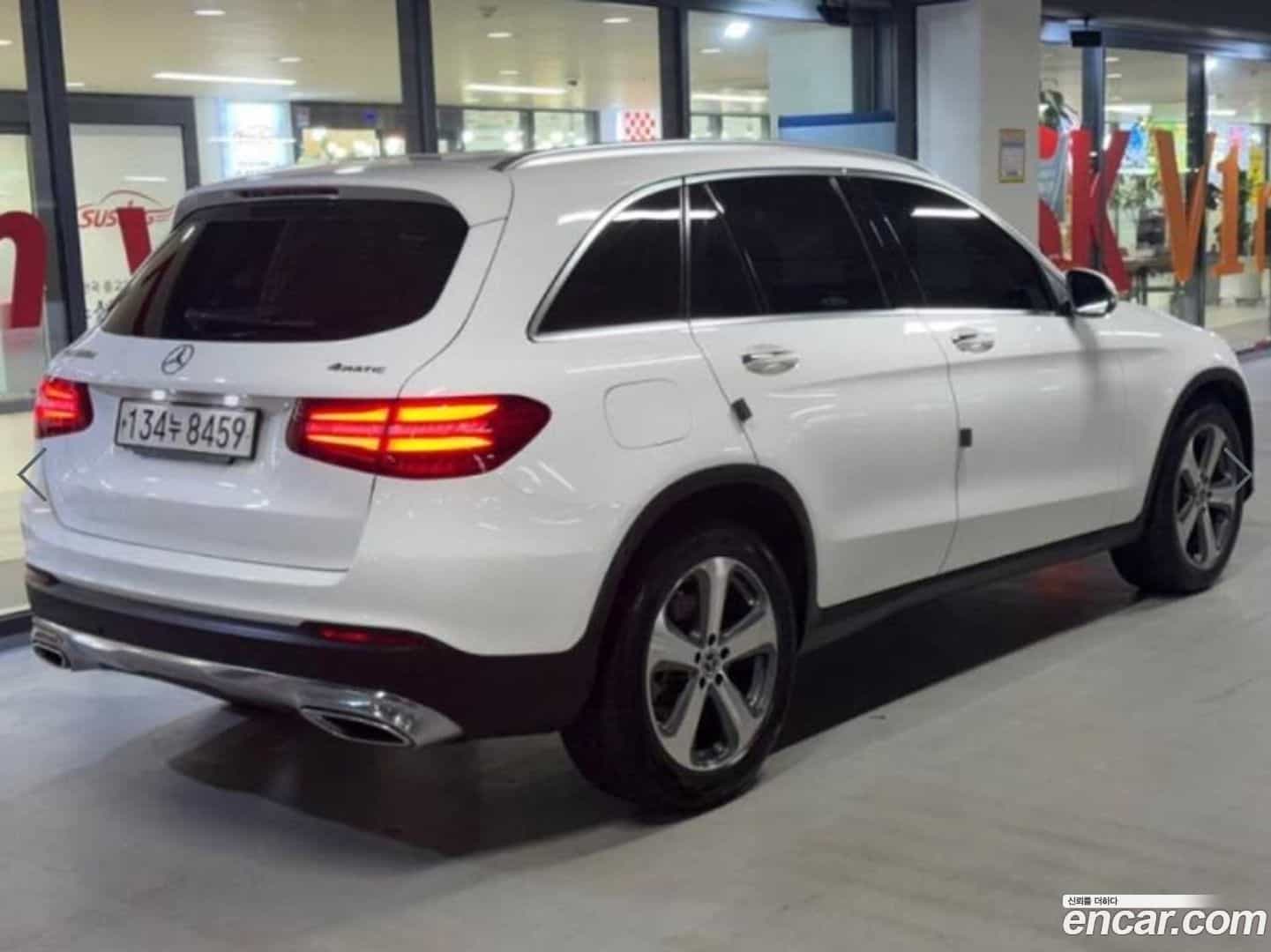 GLC-Class Mercedes-Benz 2017.1-OUTER-004