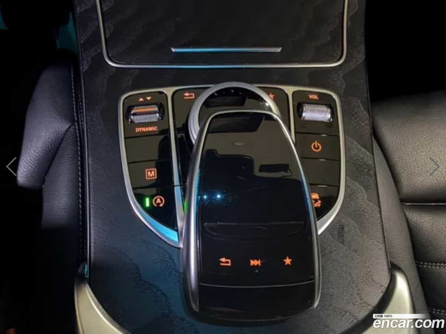 GLC-Class Mercedes-Benz 2017.1-OPTION-016