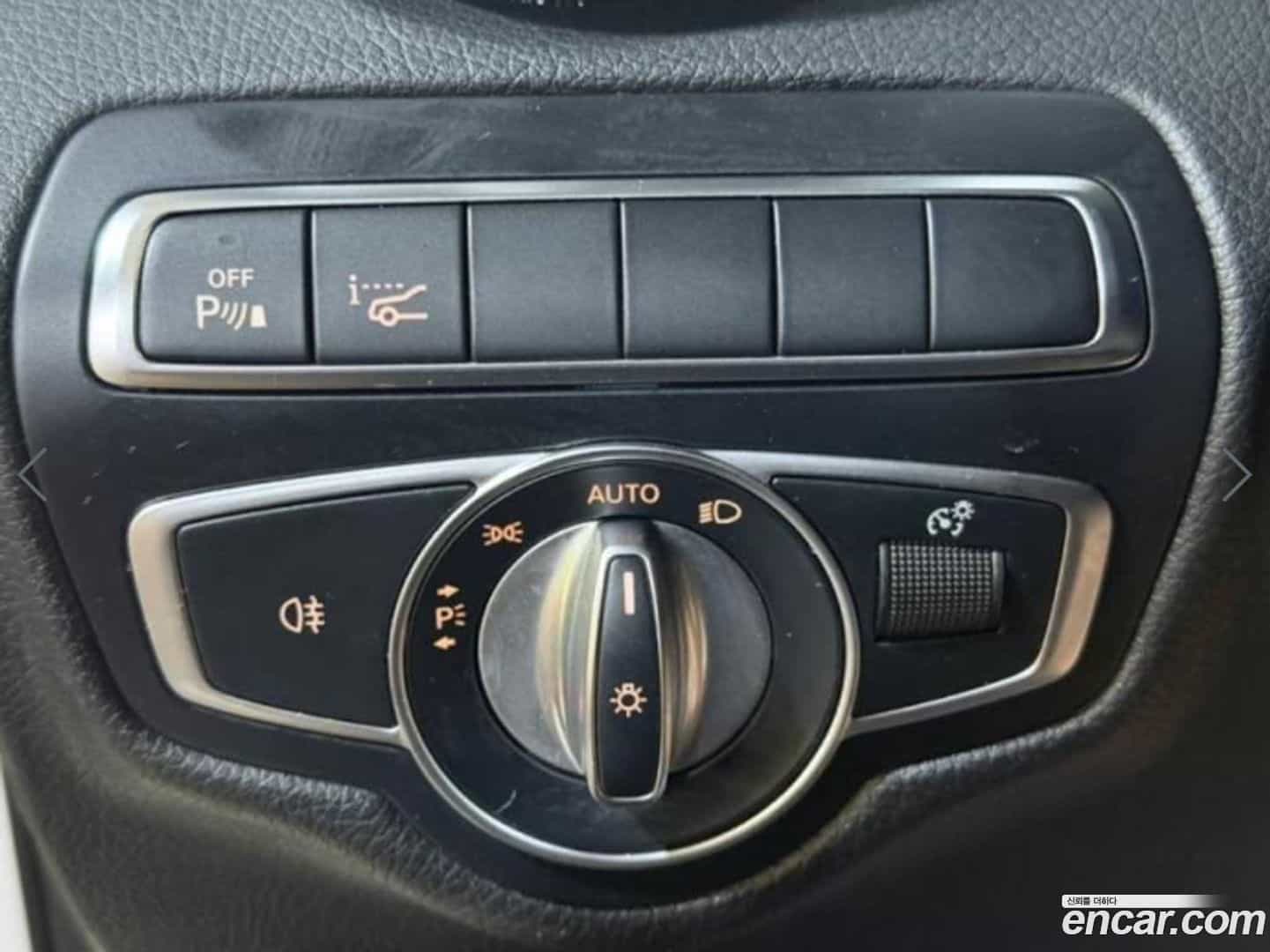 GLC-Class Mercedes-Benz 2017.1-OPTION-017