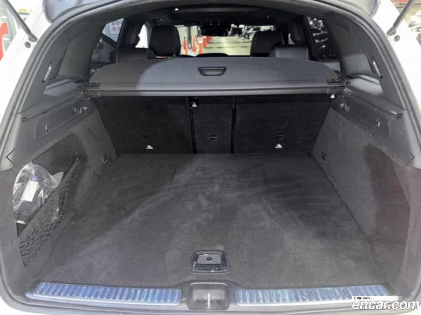 GLC-Class Mercedes-Benz 2017.1-OPTION-021