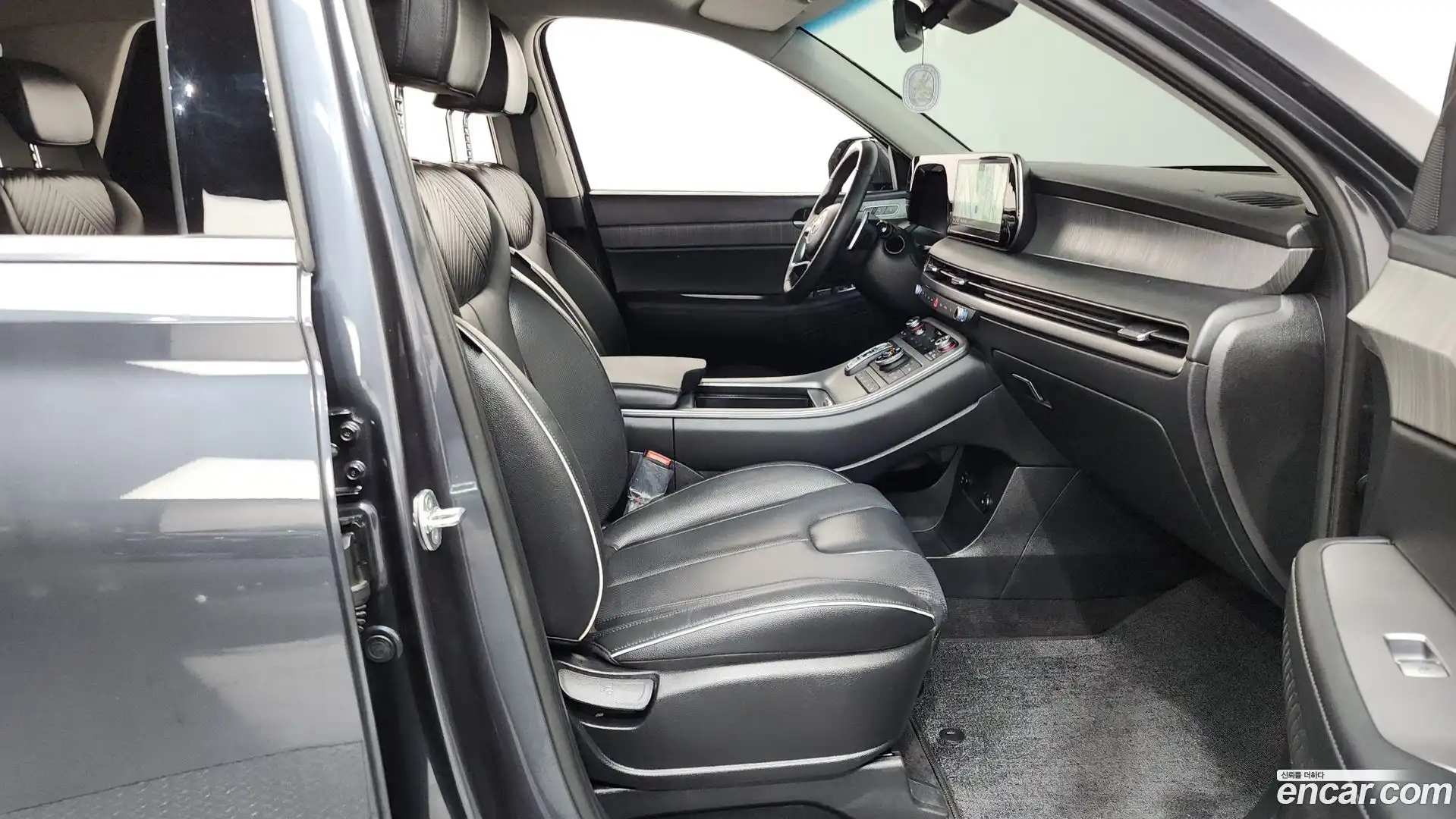 Palisade Hyundai 2022.6-INNER-036
