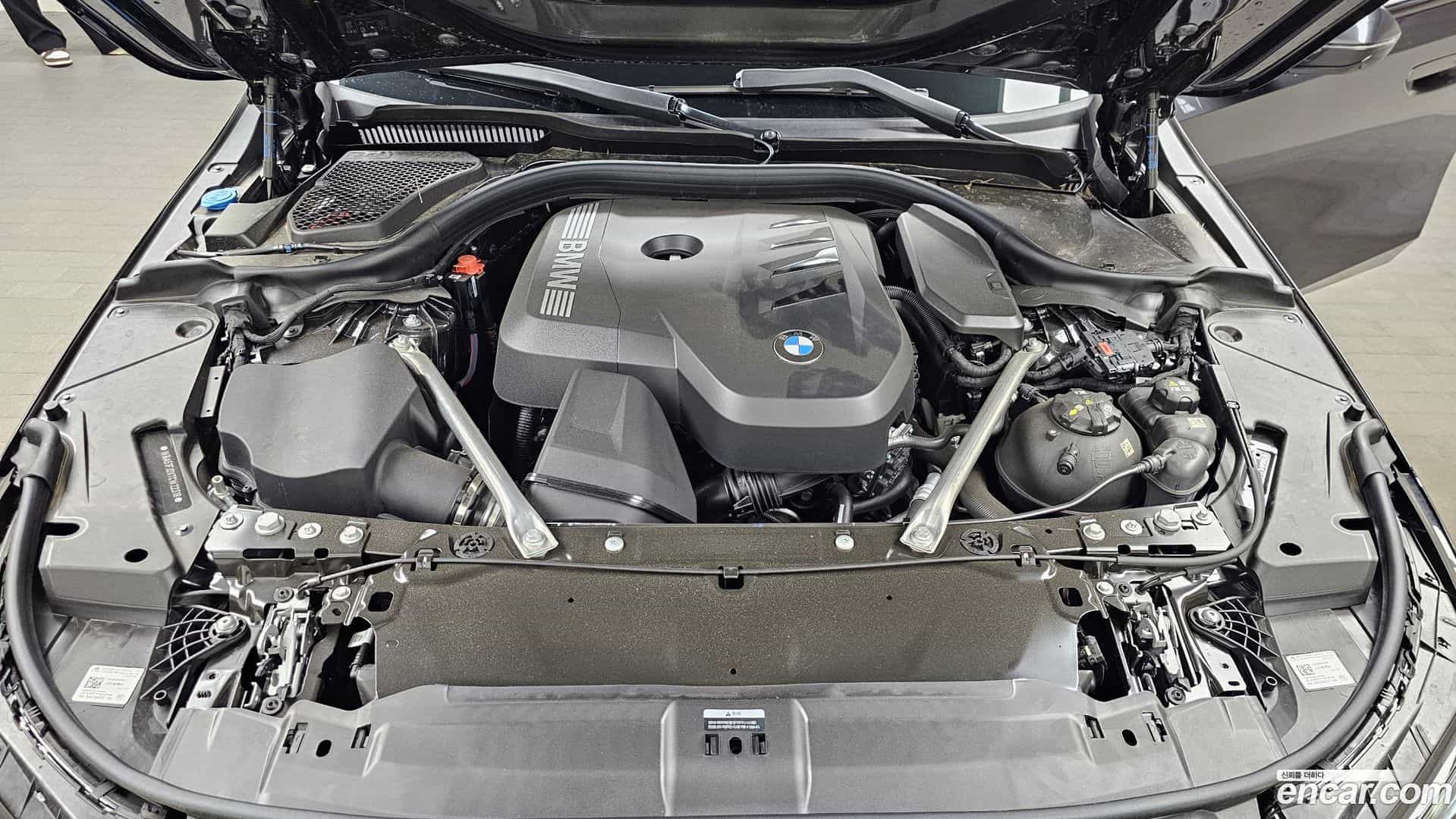 5-Series BMW 2025.9-OUTER-006