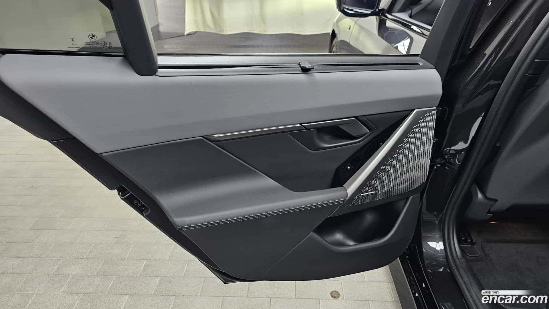 5-Series BMW 2025.9-INNER-035