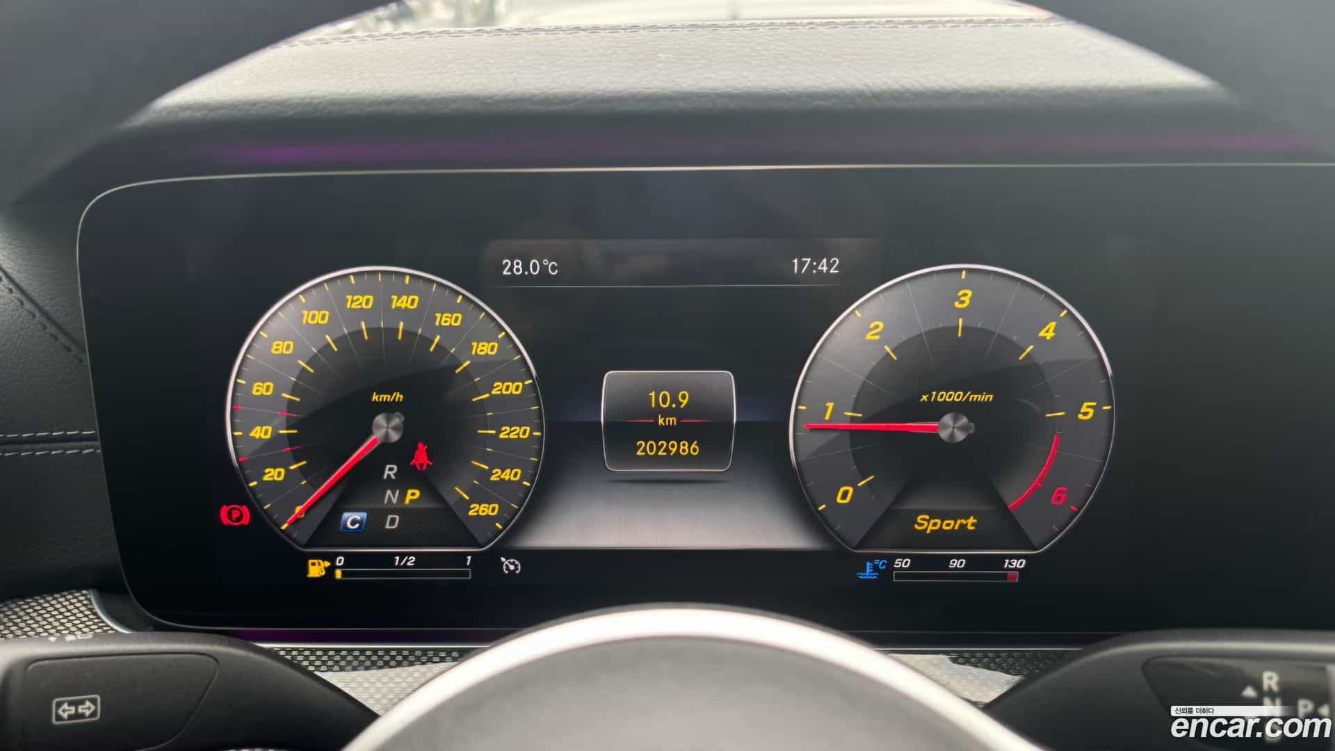 CLS-Class Mercedes-Benz 2019.11-INNER-008