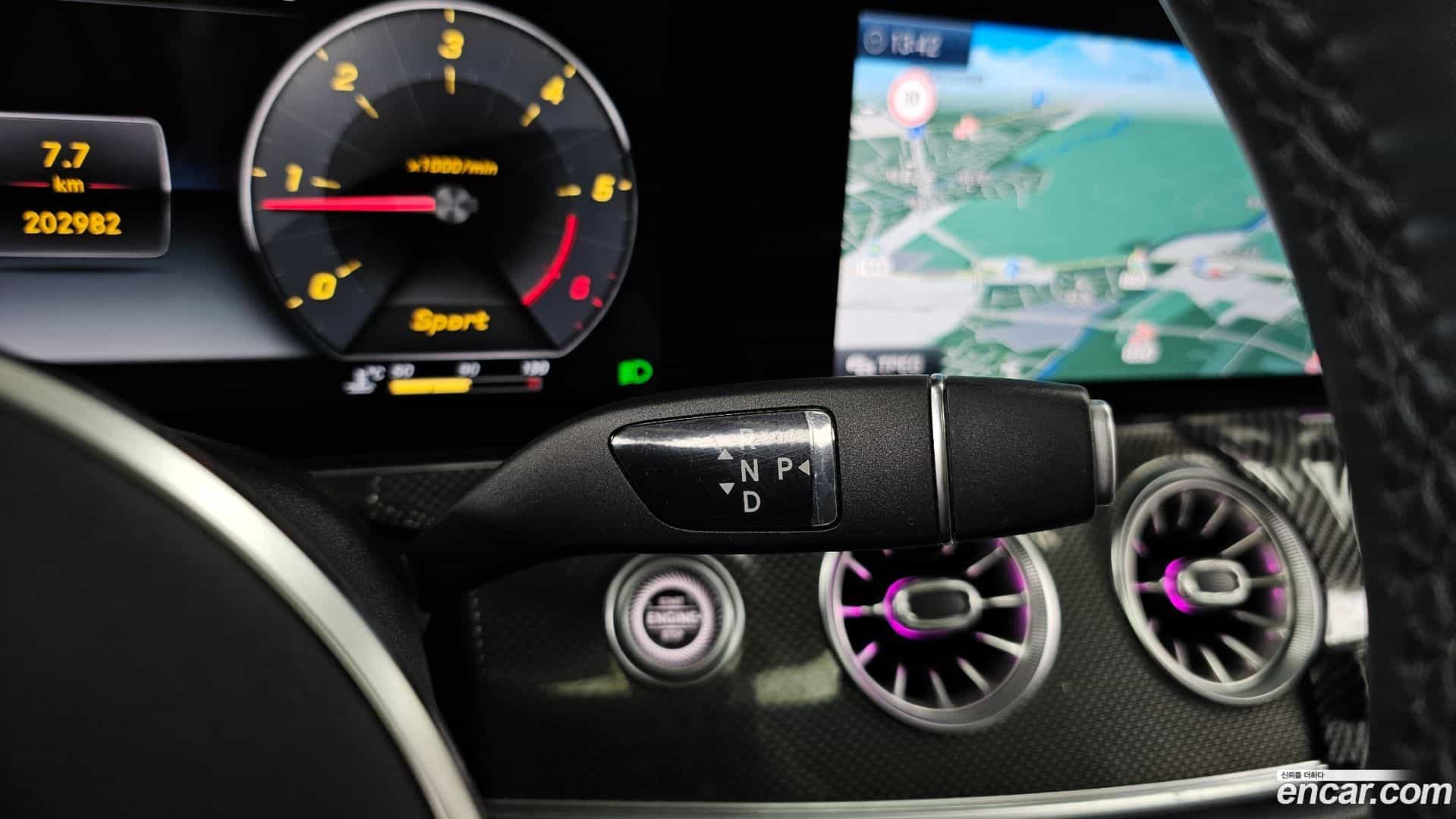 CLS-Class Mercedes-Benz 2019.11-INNER-009