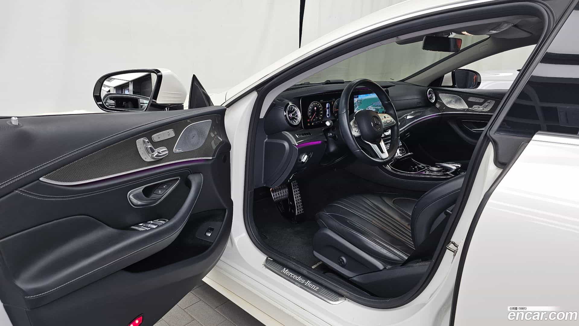 CLS-Class Mercedes-Benz 2019.11-INNER-010