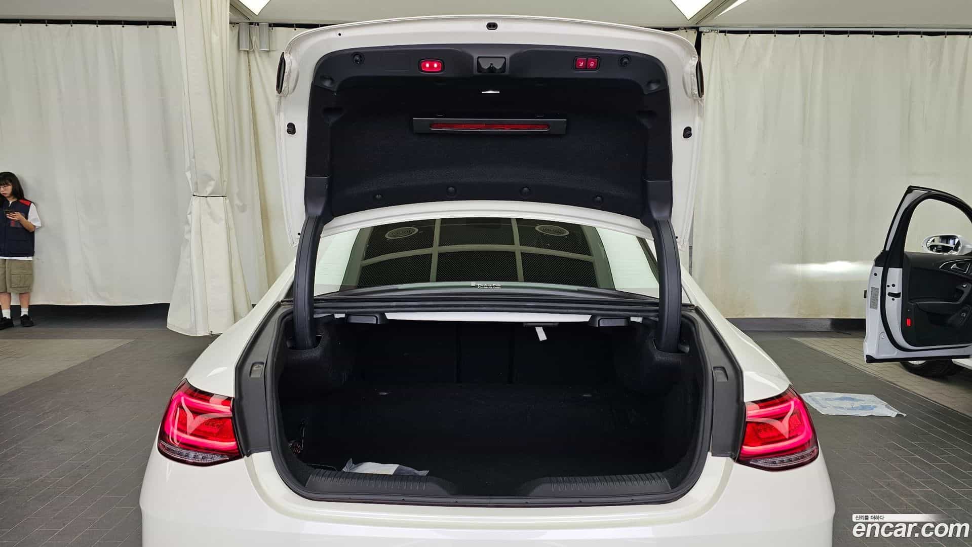 CLS-Class Mercedes-Benz 2019.11-OPTION-024