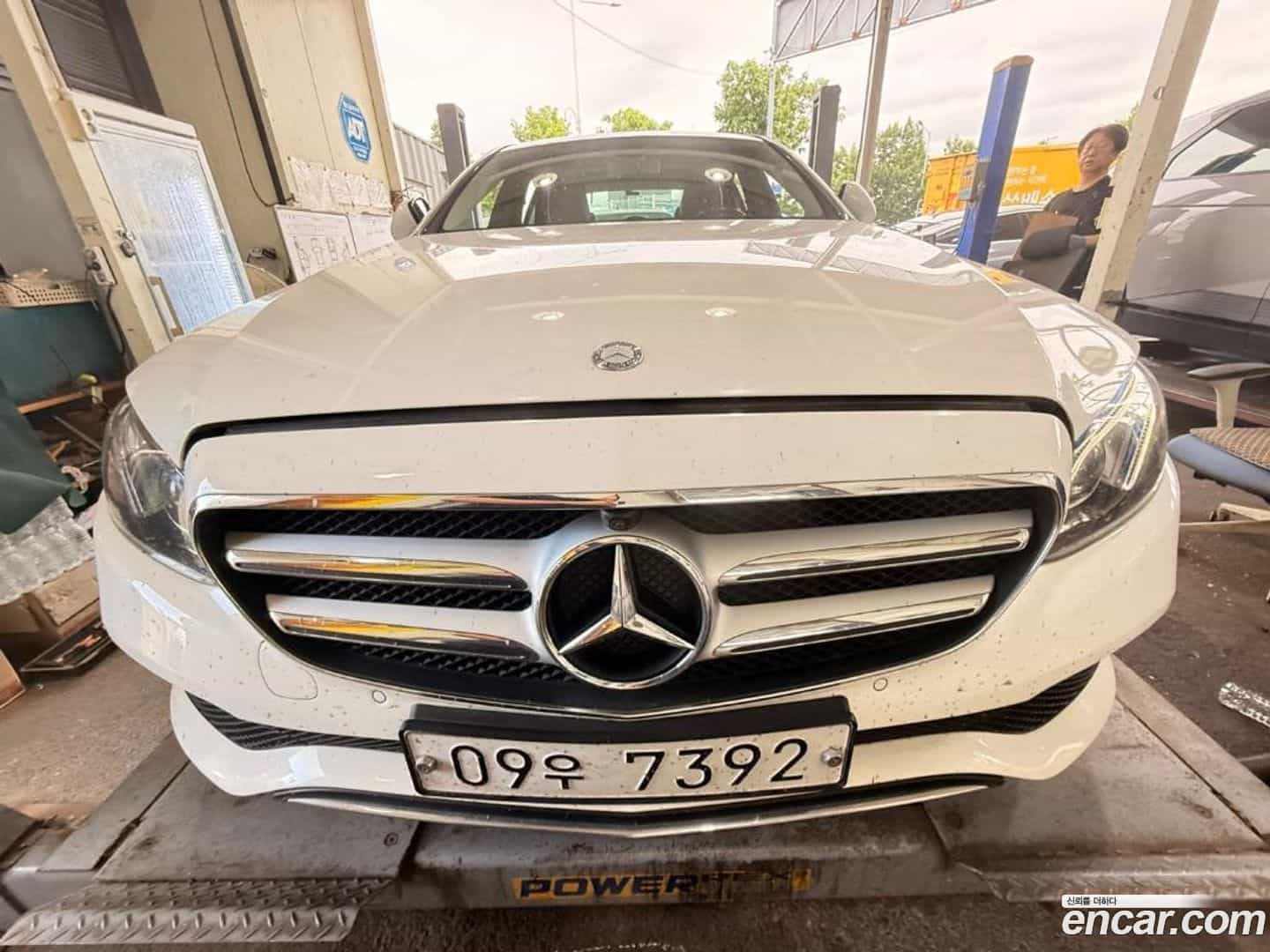 E-Class Mercedes-Benz 2017.2-OUTER-001