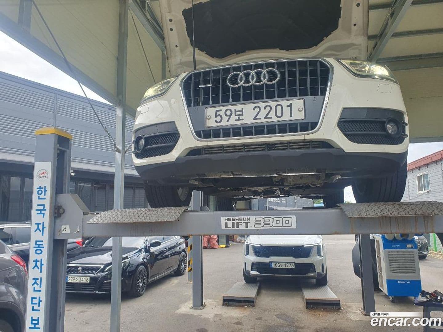 Main__Slider__Photo:Q3 Audi 2014.6-0