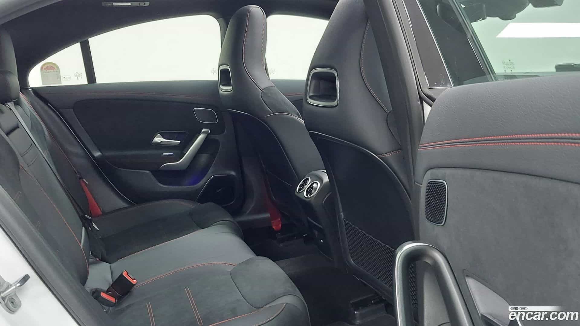 CLA-Class Mercedes-Benz 2025.9-INNER-010