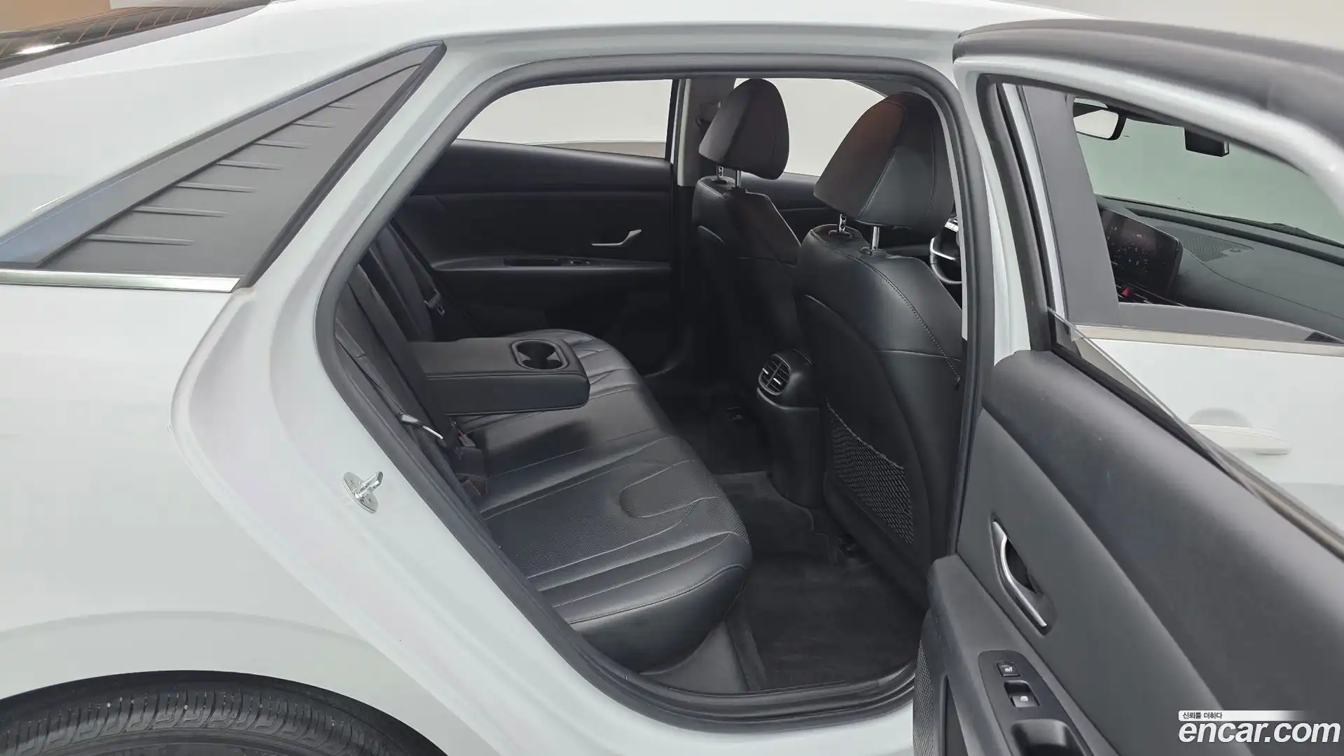 AVANTE Hyundai 2020.10-OPTION-015