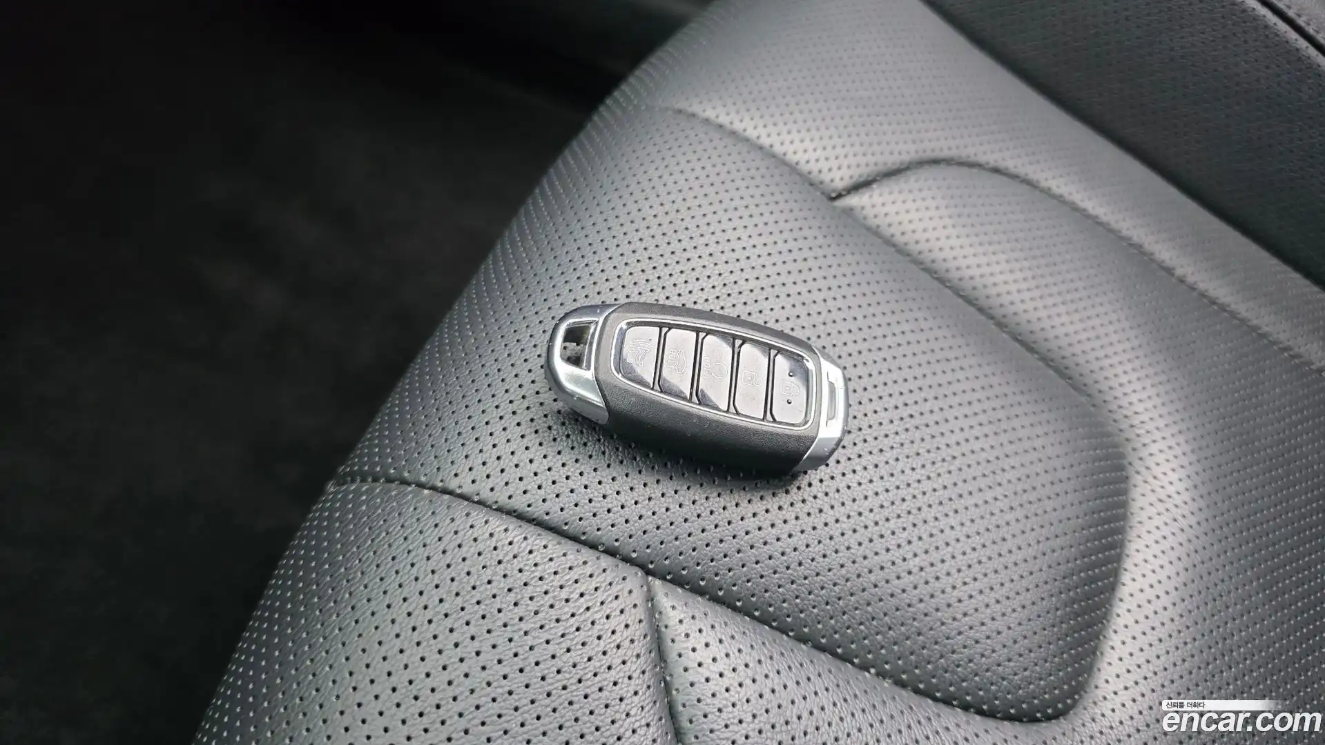 AVANTE Hyundai 2020.10-OPTION-022