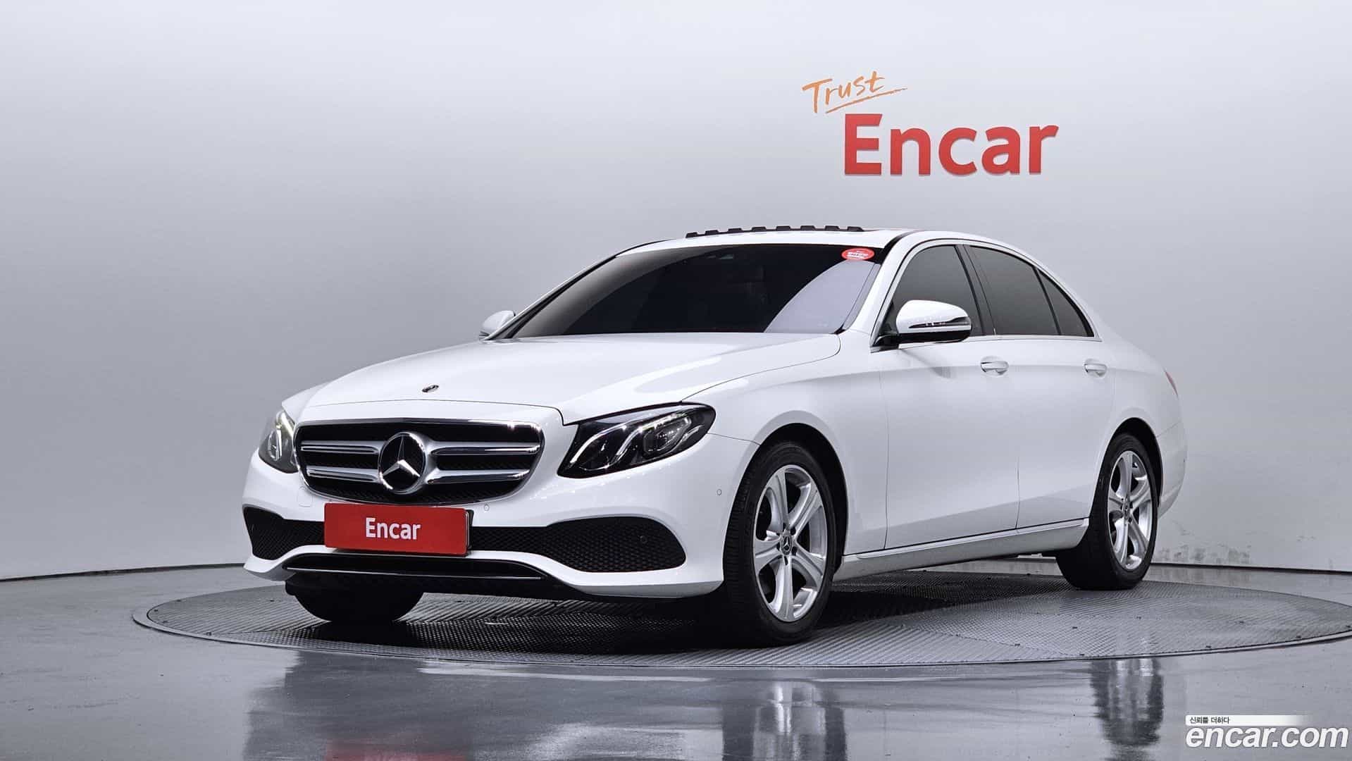E-Class Mercedes-Benz 2018.2-OUTER-001