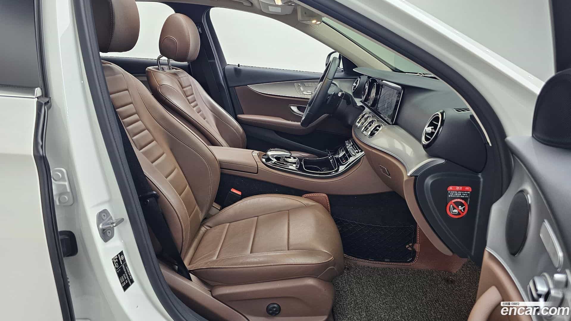 E-Class Mercedes-Benz 2018.2-OPTION-015