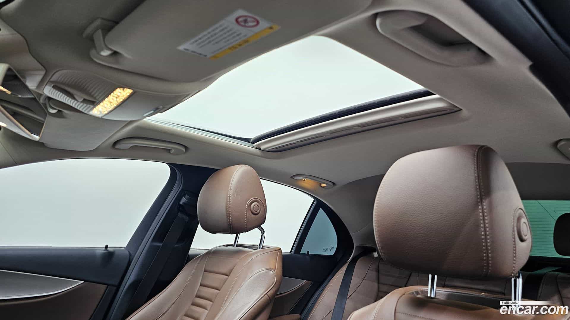 E-Class Mercedes-Benz 2018.2-OPTION-023