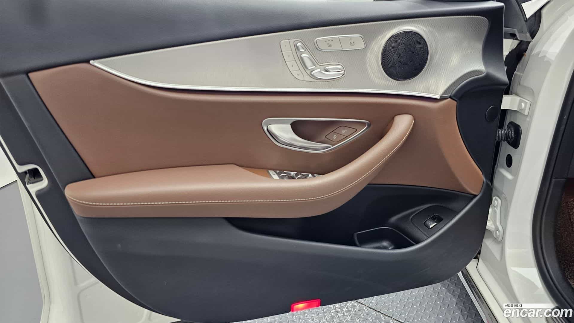 E-Class Mercedes-Benz 2018.2-INNER-034