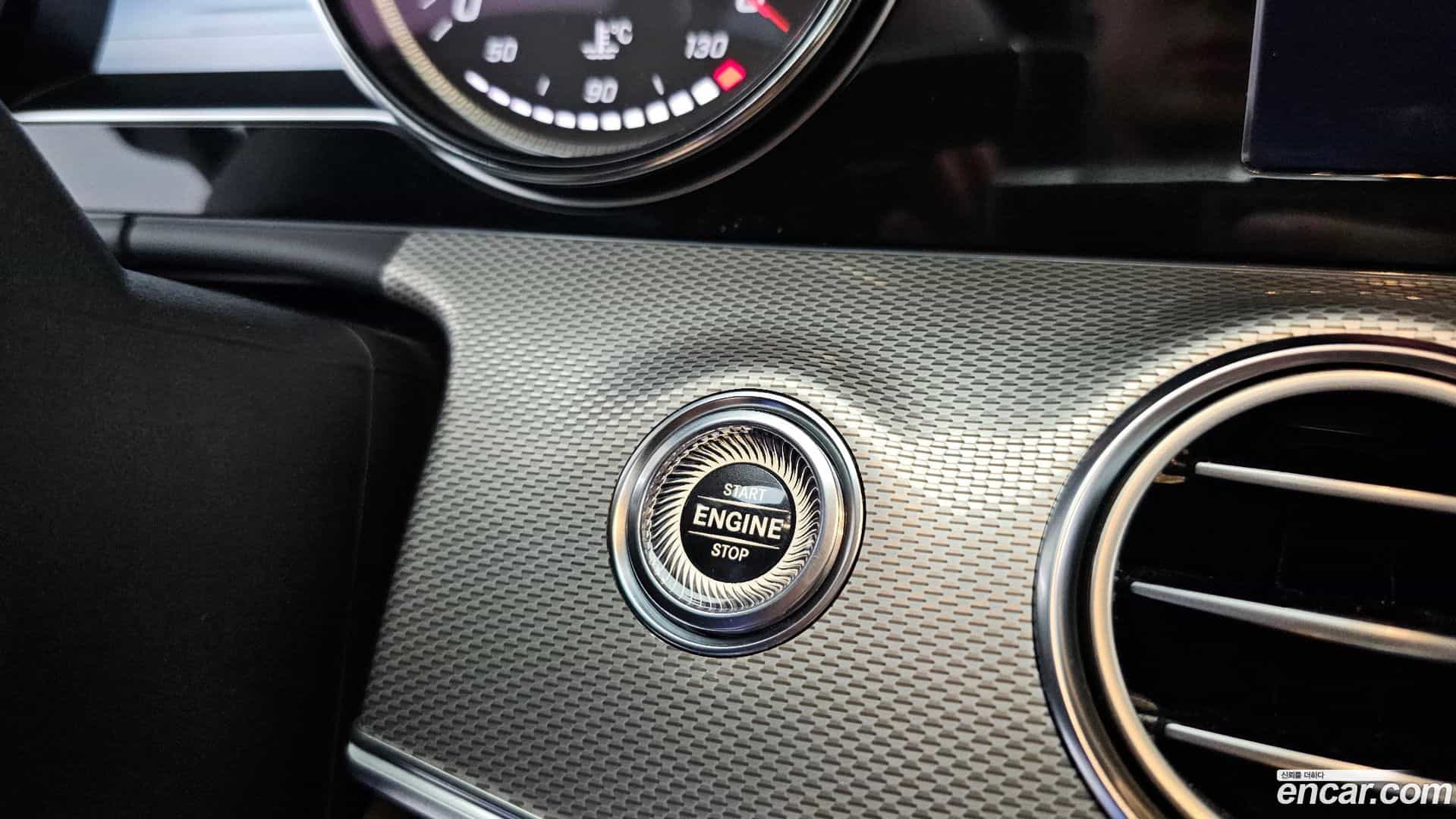E-Class Mercedes-Benz 2018.2-OPTION-042