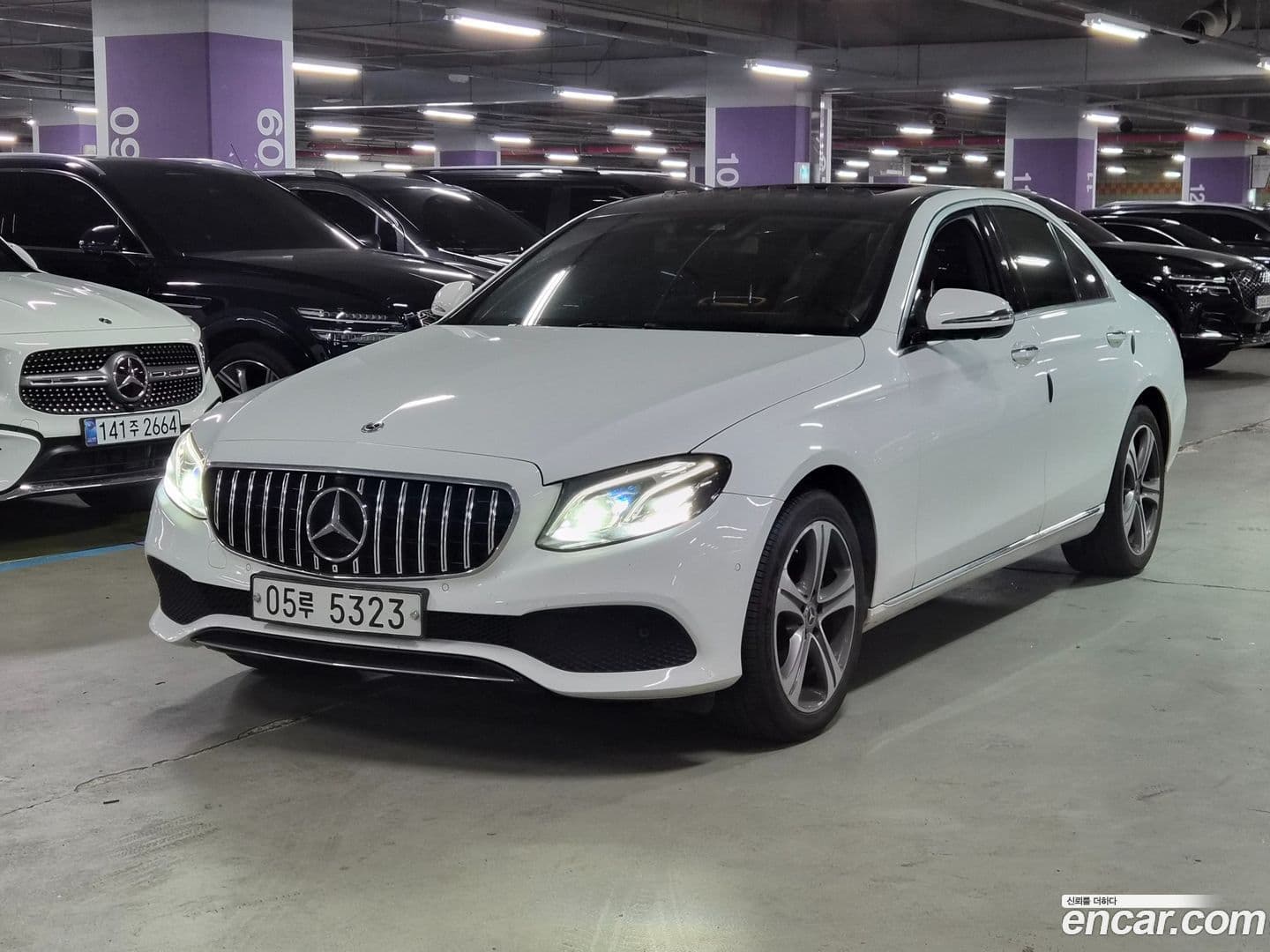 Main__Slider__Photo:E-Class Mercedes-Benz 2018.10-0