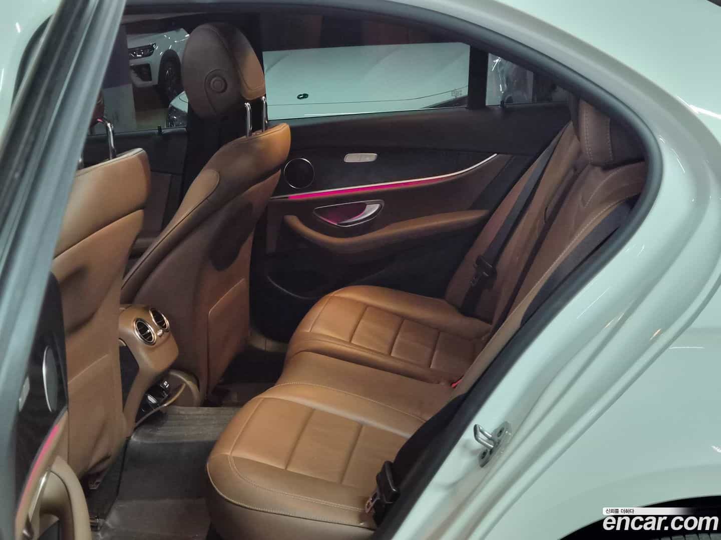 E-Class Mercedes-Benz 2018.10-INNER-009