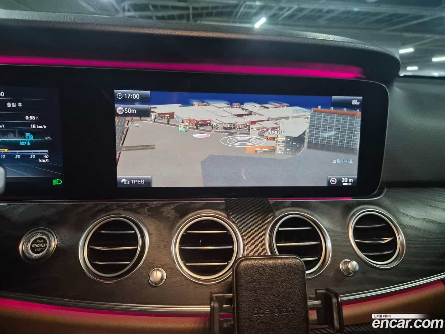 E-Class Mercedes-Benz 2018.10-OPTION-018