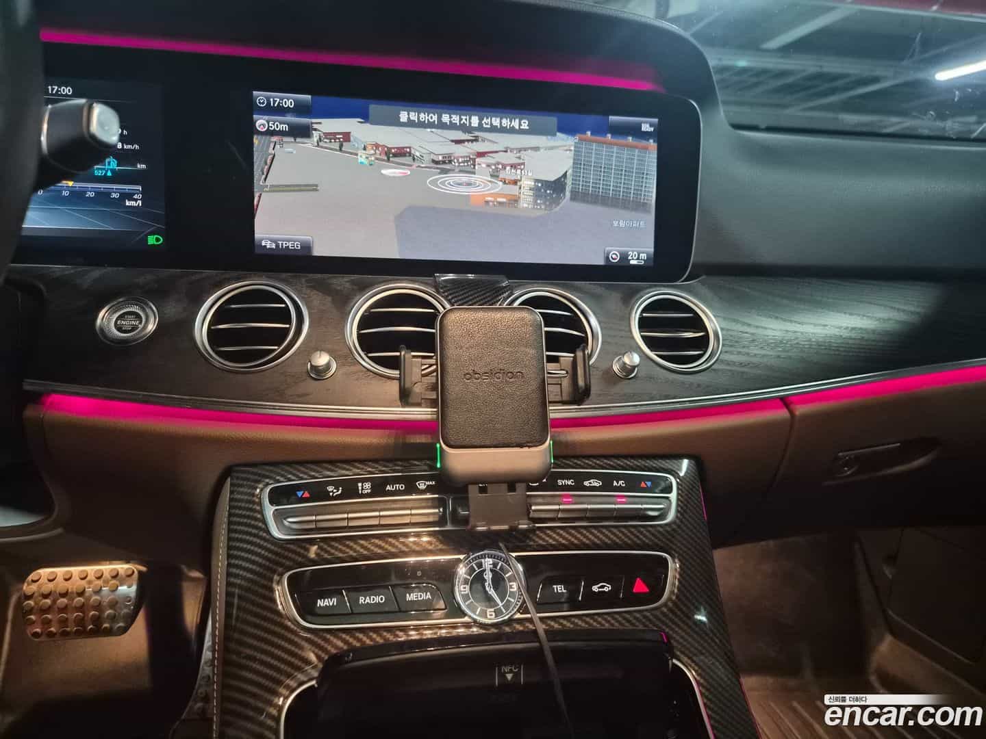 E-Class Mercedes-Benz 2018.10-OPTION-020