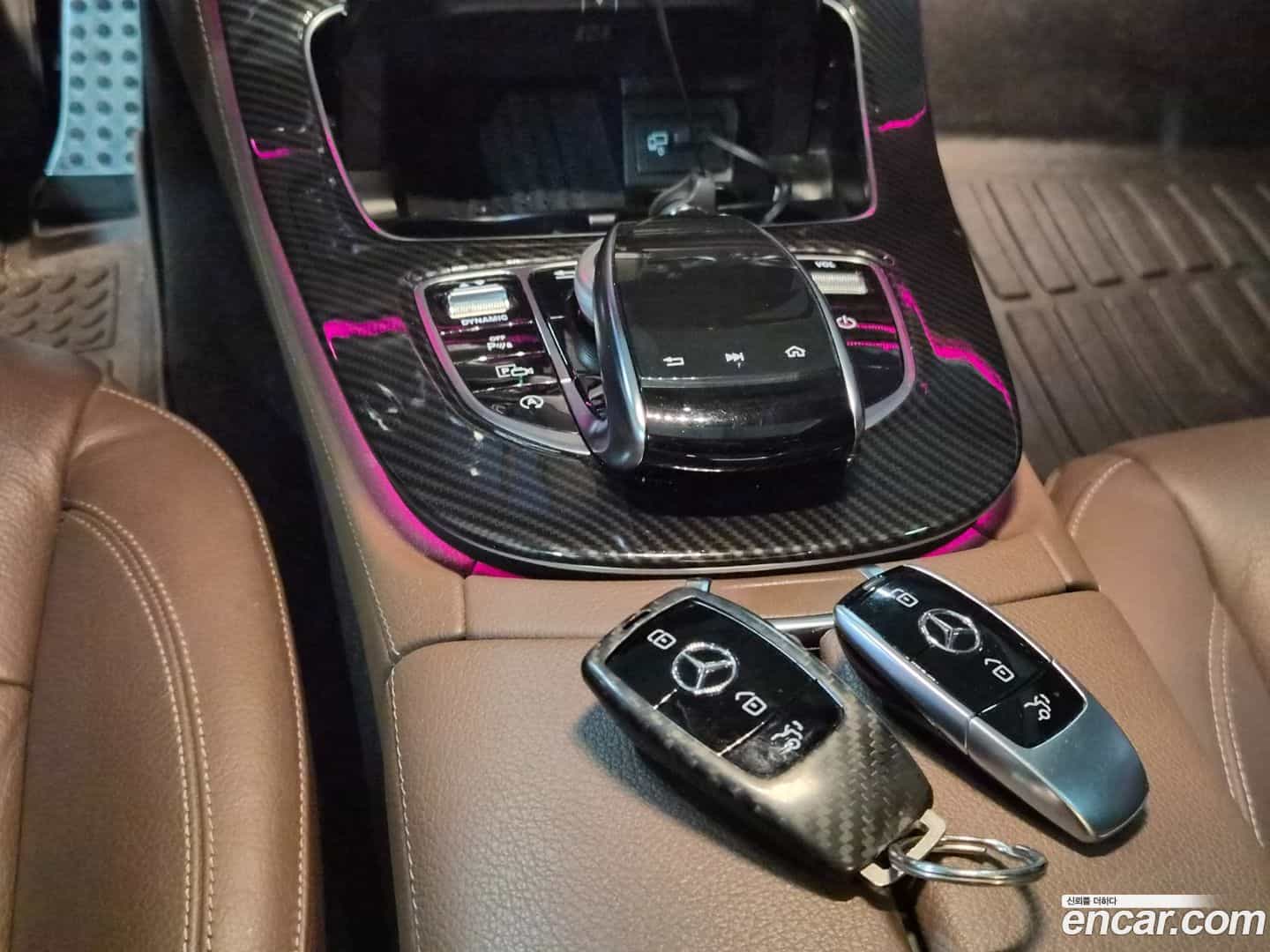 E-Class Mercedes-Benz 2018.10-OPTION-021