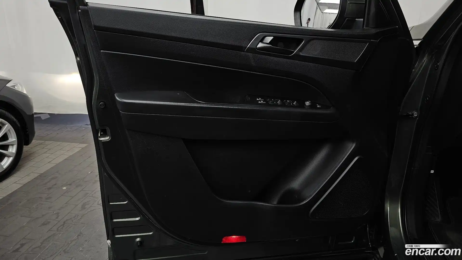 Rexton KG Mobility 2021.5-INNER-034
