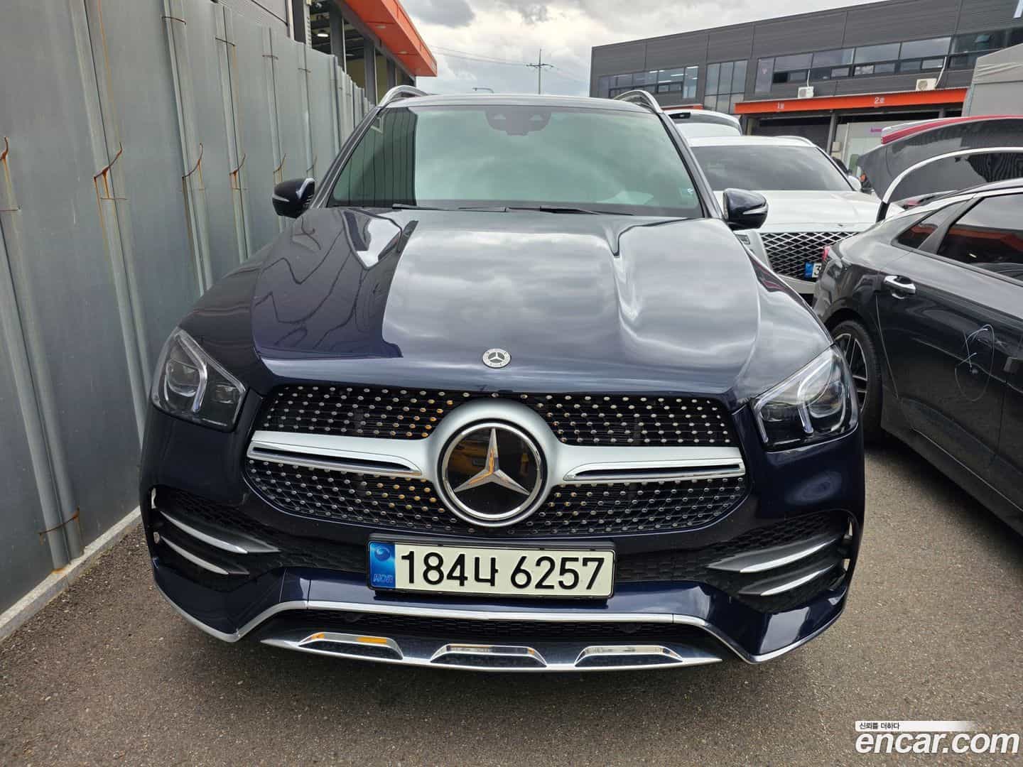 GLE-Class Mercedes-Benz 2021.6-OUTER-001