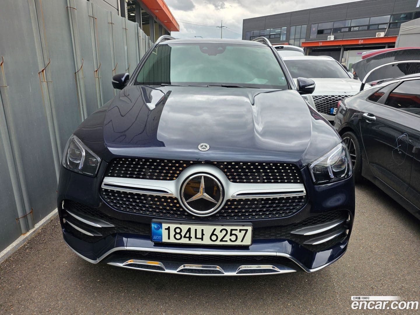 Main__Slider__Photo:GLE-Class Mercedes-Benz 2021.6-0