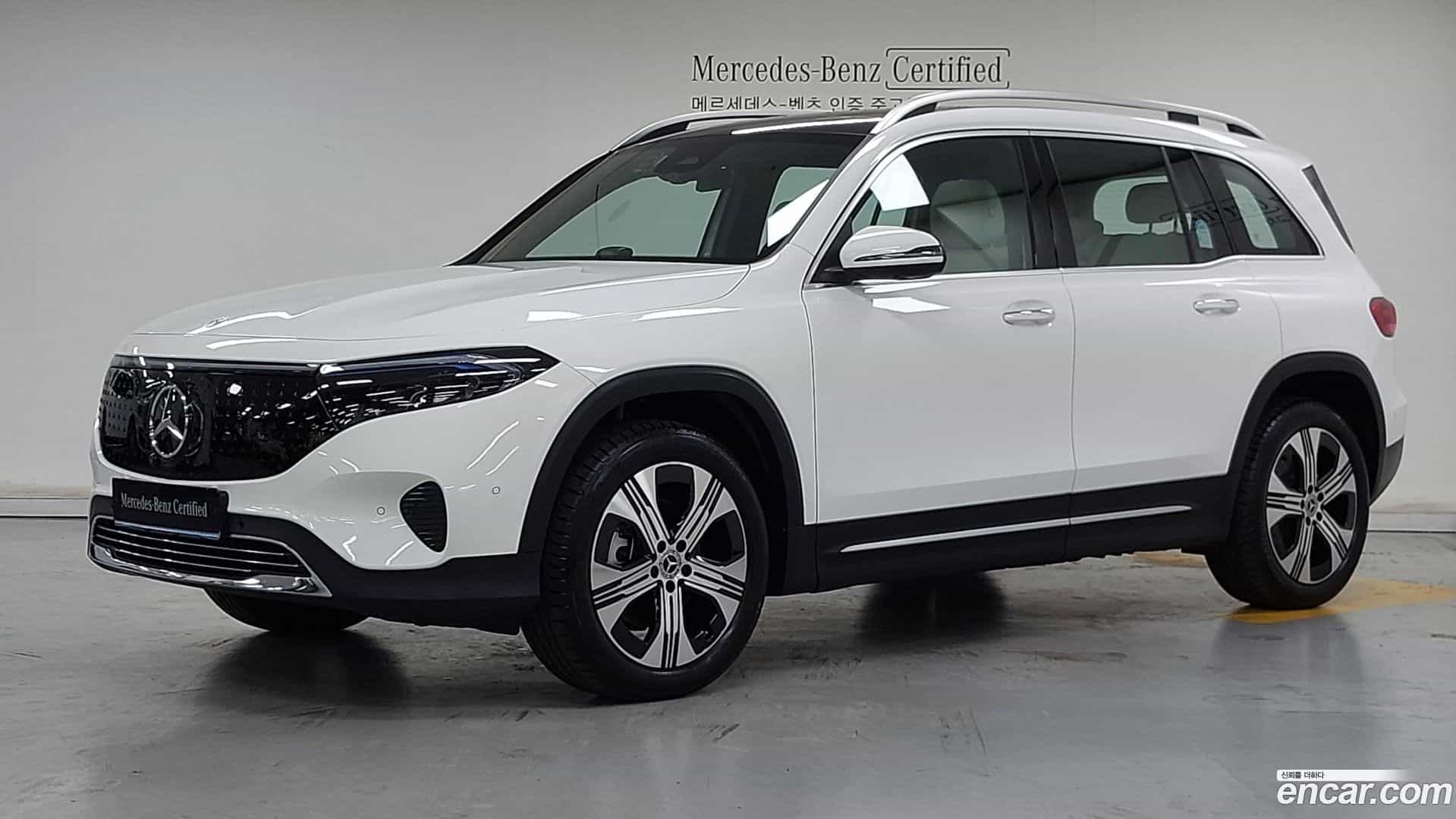 EQB Mercedes-Benz 2025.8-OUTER-001