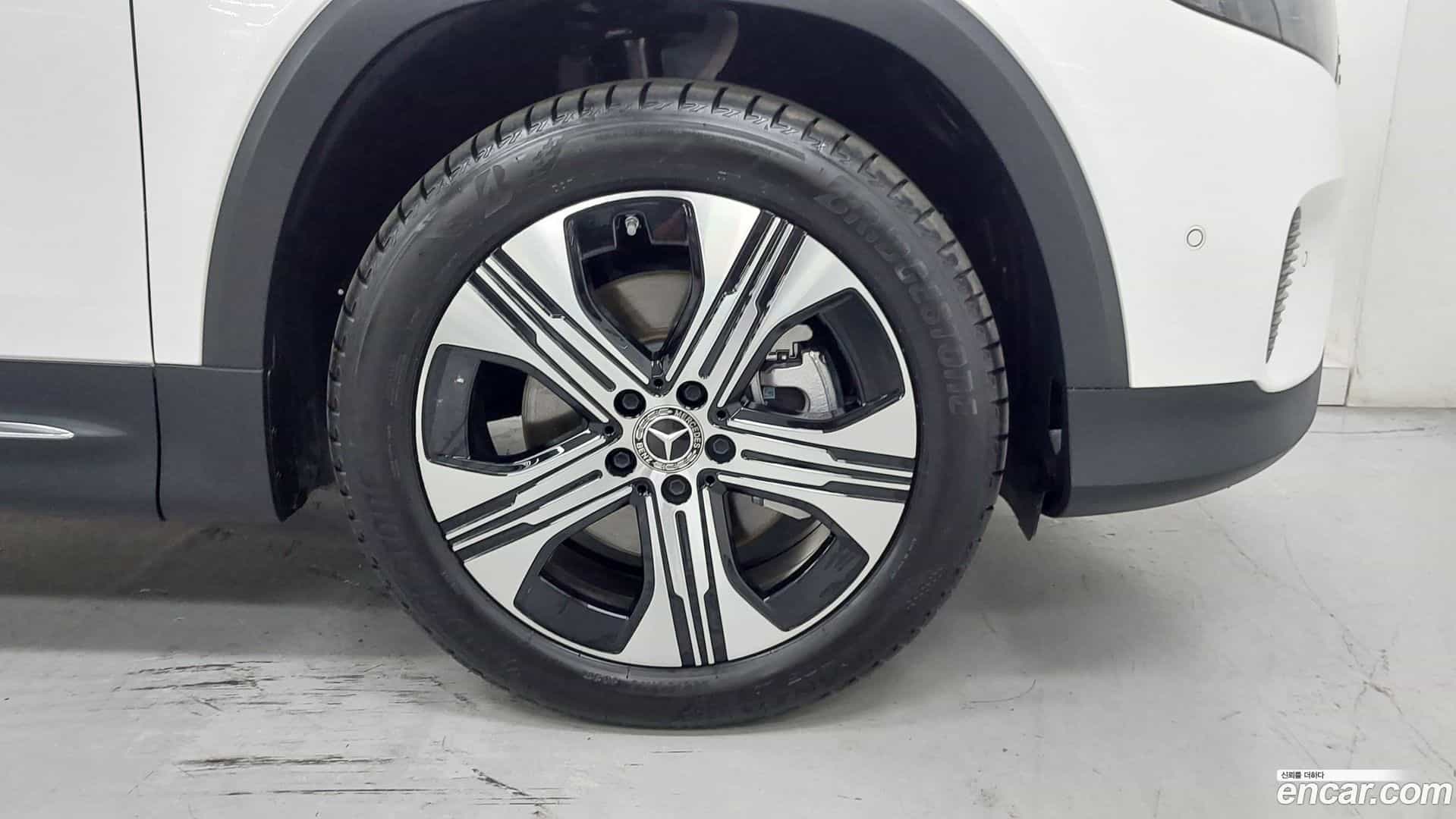 EQB Mercedes-Benz 2025.8-OUTER-005