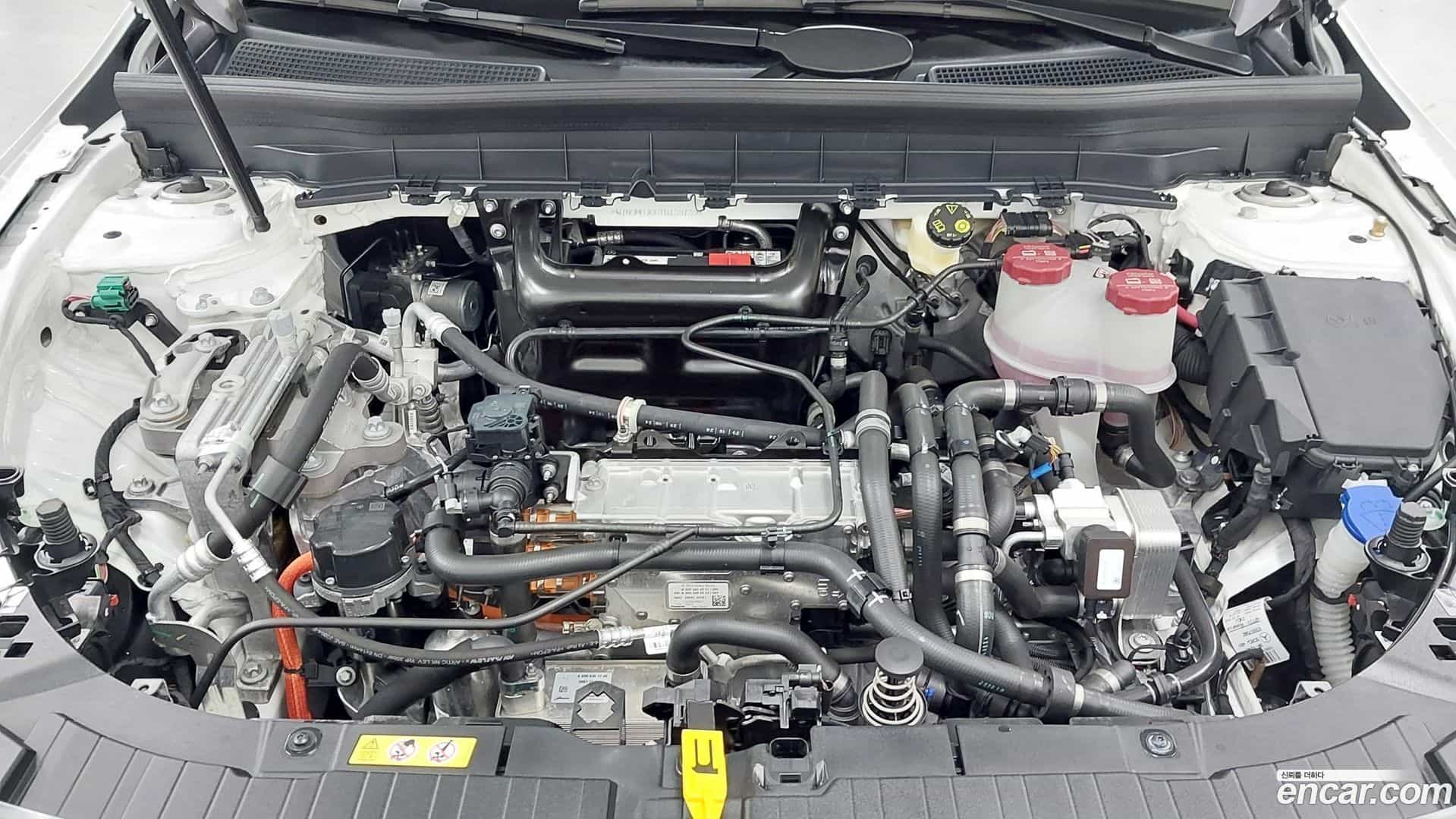 EQB Mercedes-Benz 2025.8-OUTER-006