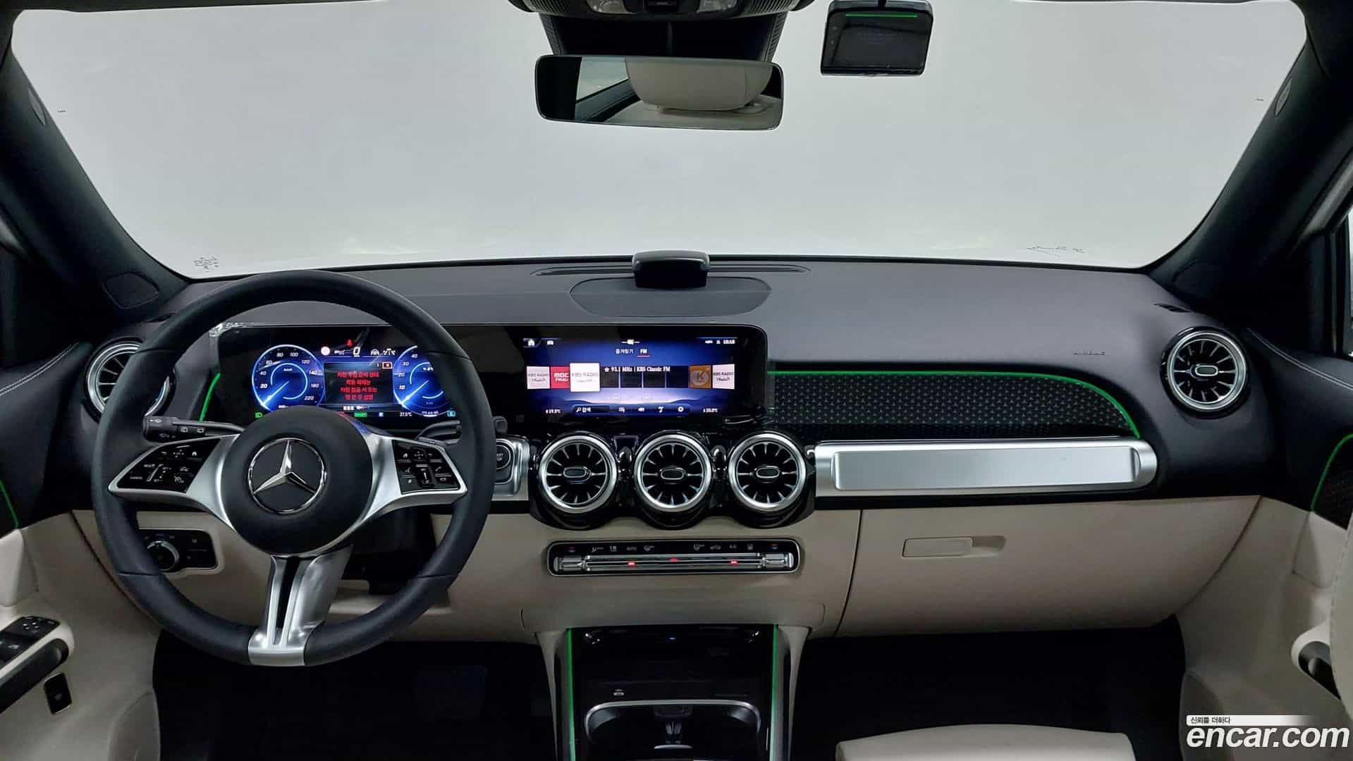 EQB Mercedes-Benz 2025.8-INNER-007