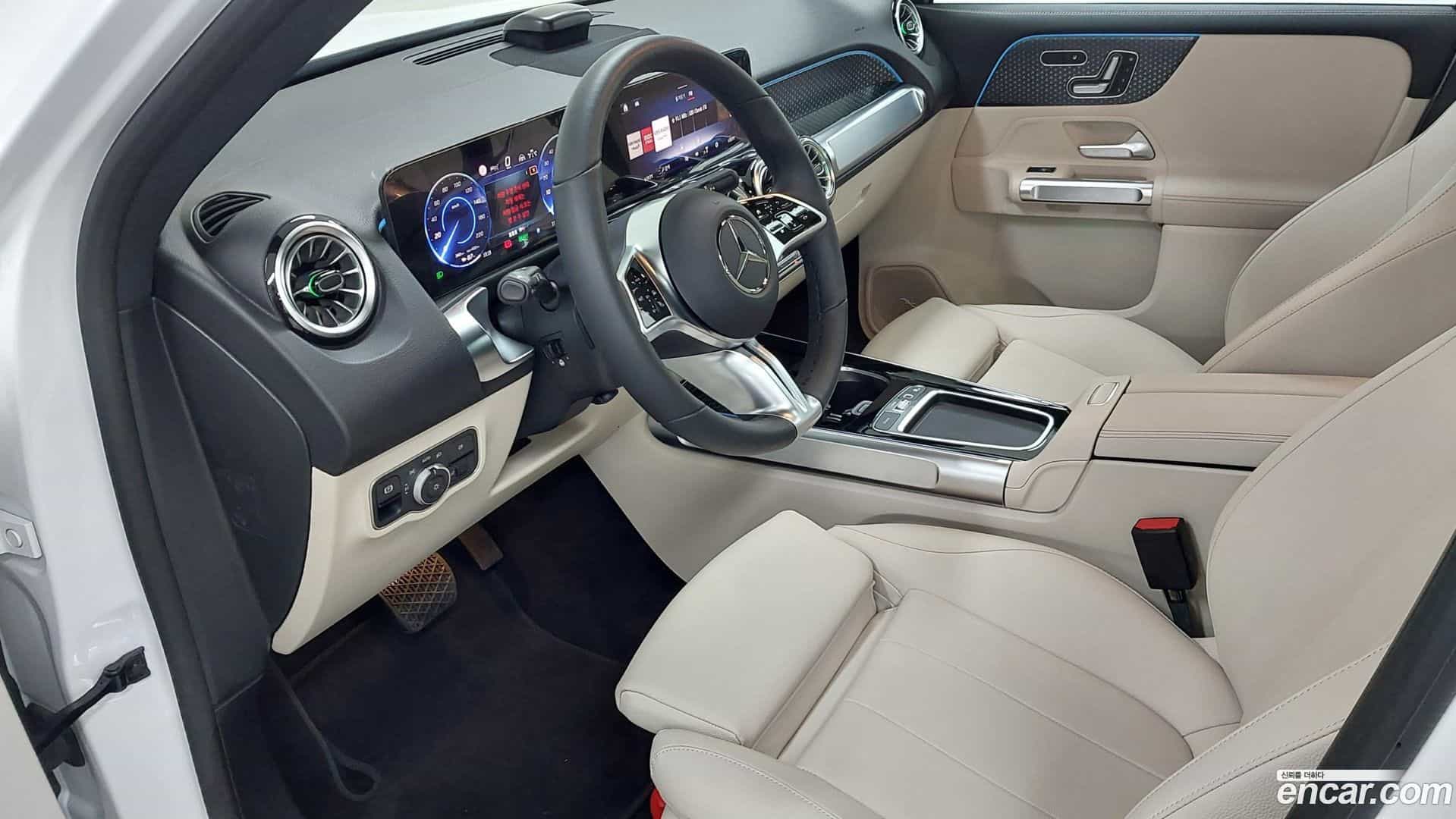 EQB Mercedes-Benz 2025.8-INNER-009