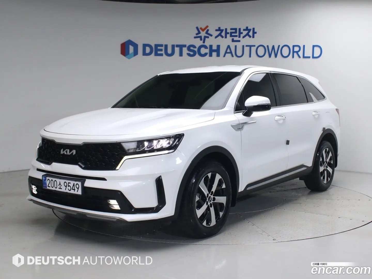 Main__Slider__Photo:Sorento Kia 2022.3-0