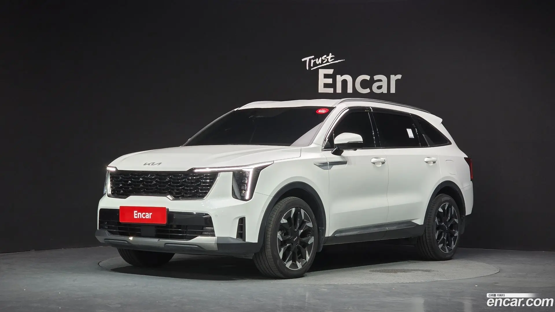Main__Slider__Photo:Sorento Kia 2024.4-0