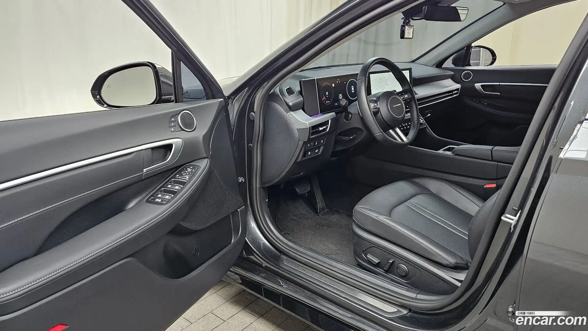Sonata Hyundai 2025.11-INNER-010