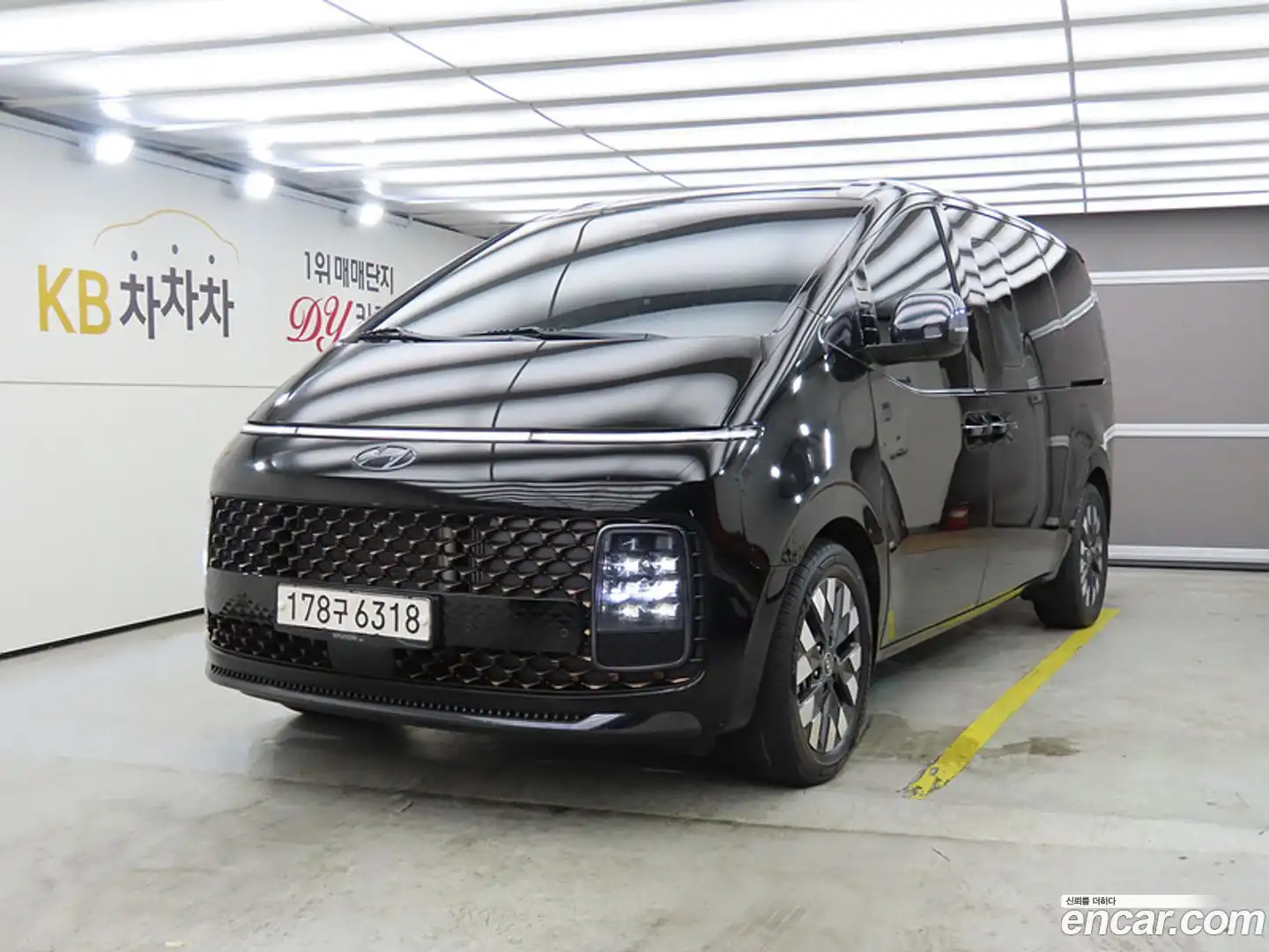 Staria Hyundai 2022.9-OUTER-001