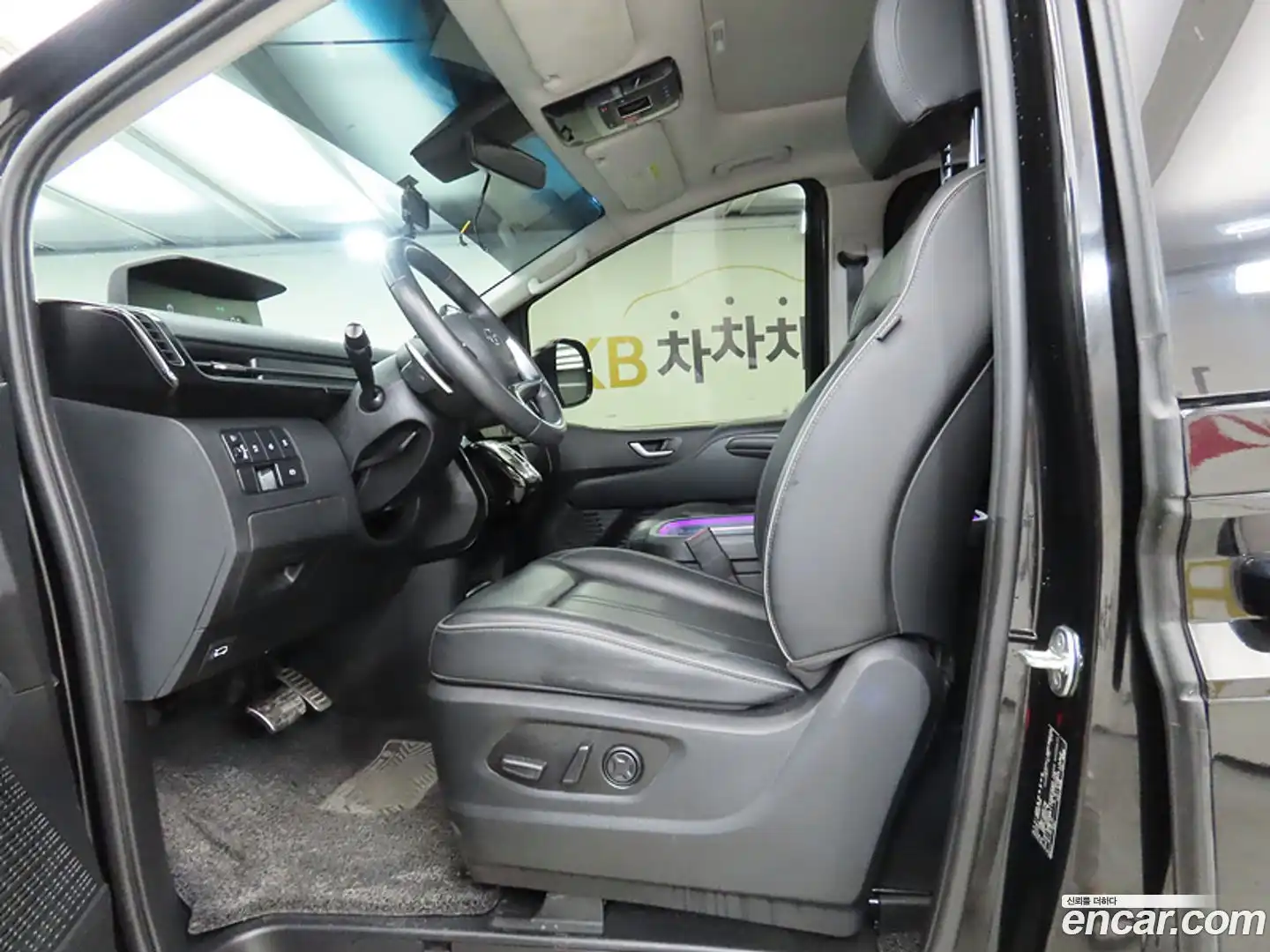 Staria Hyundai 2022.9-INNER-010