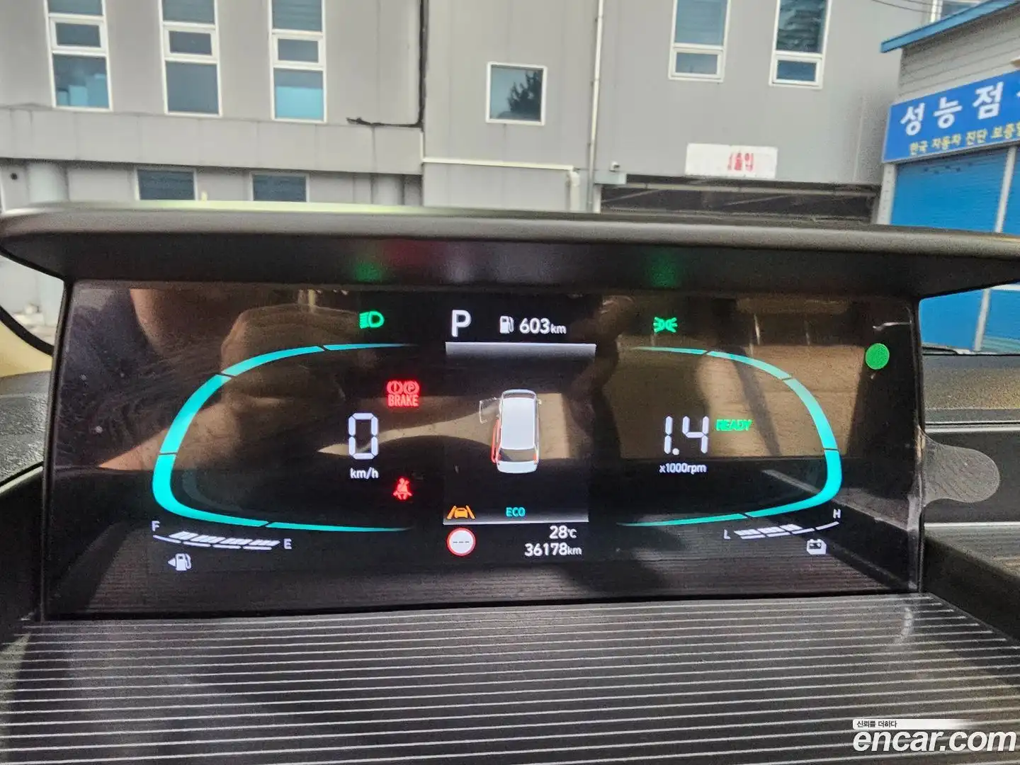 Staria Hyundai 2024.10-INNER-010