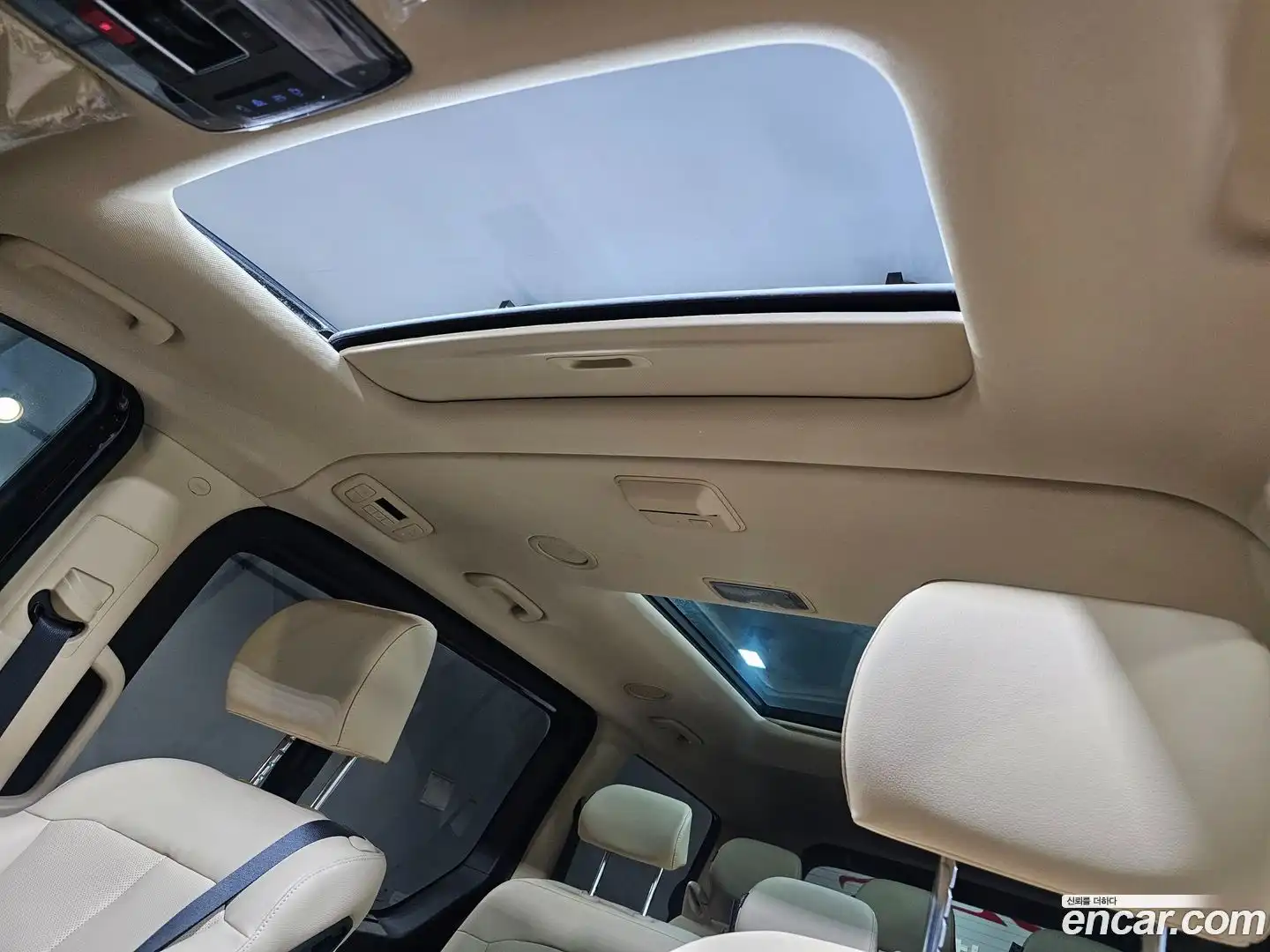 Staria Hyundai 2024.10-OPTION-019