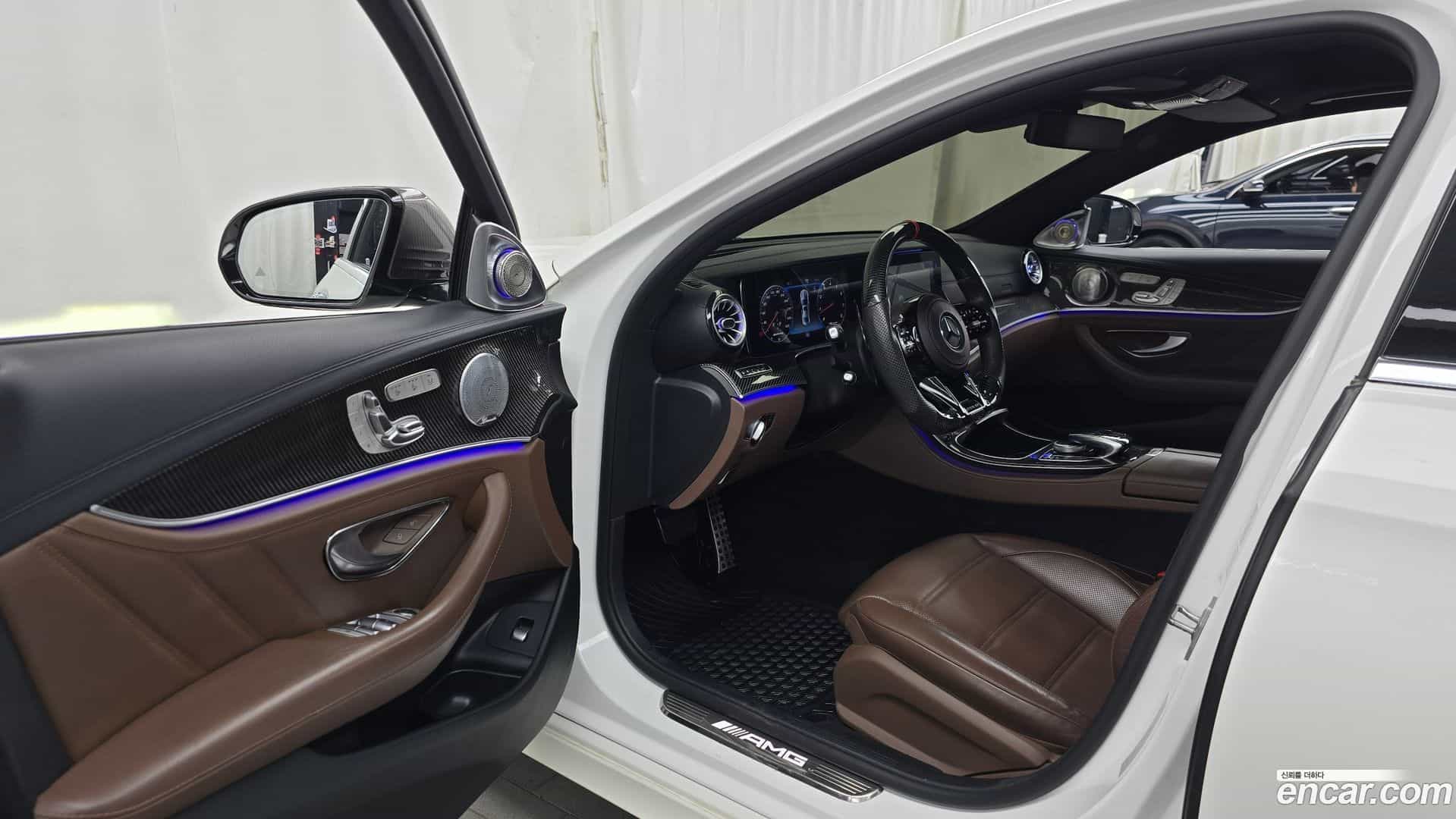 E-Class Mercedes-Benz 2018.4-INNER-010